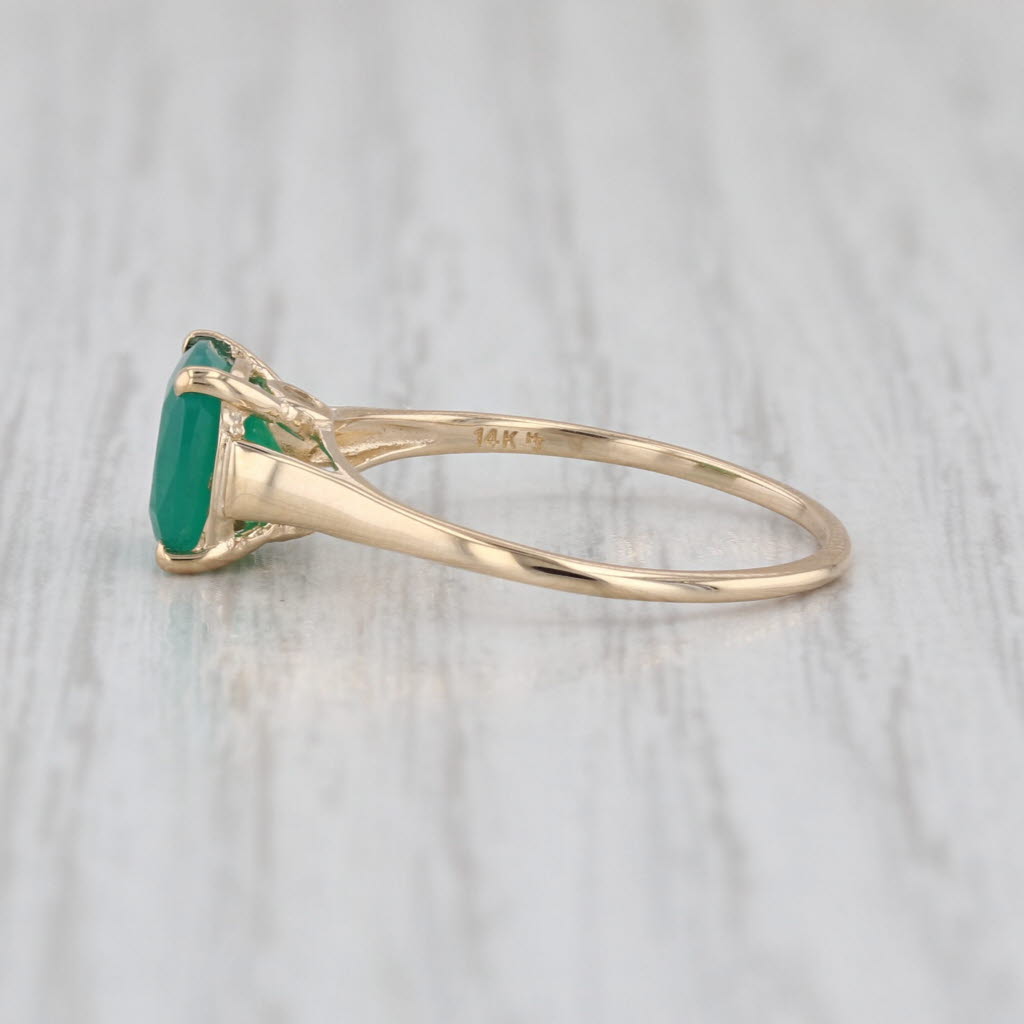 1.29ctw Green Chalcedony Solitaire 14k Yellow Gold Size 6 White Sapphire Accents