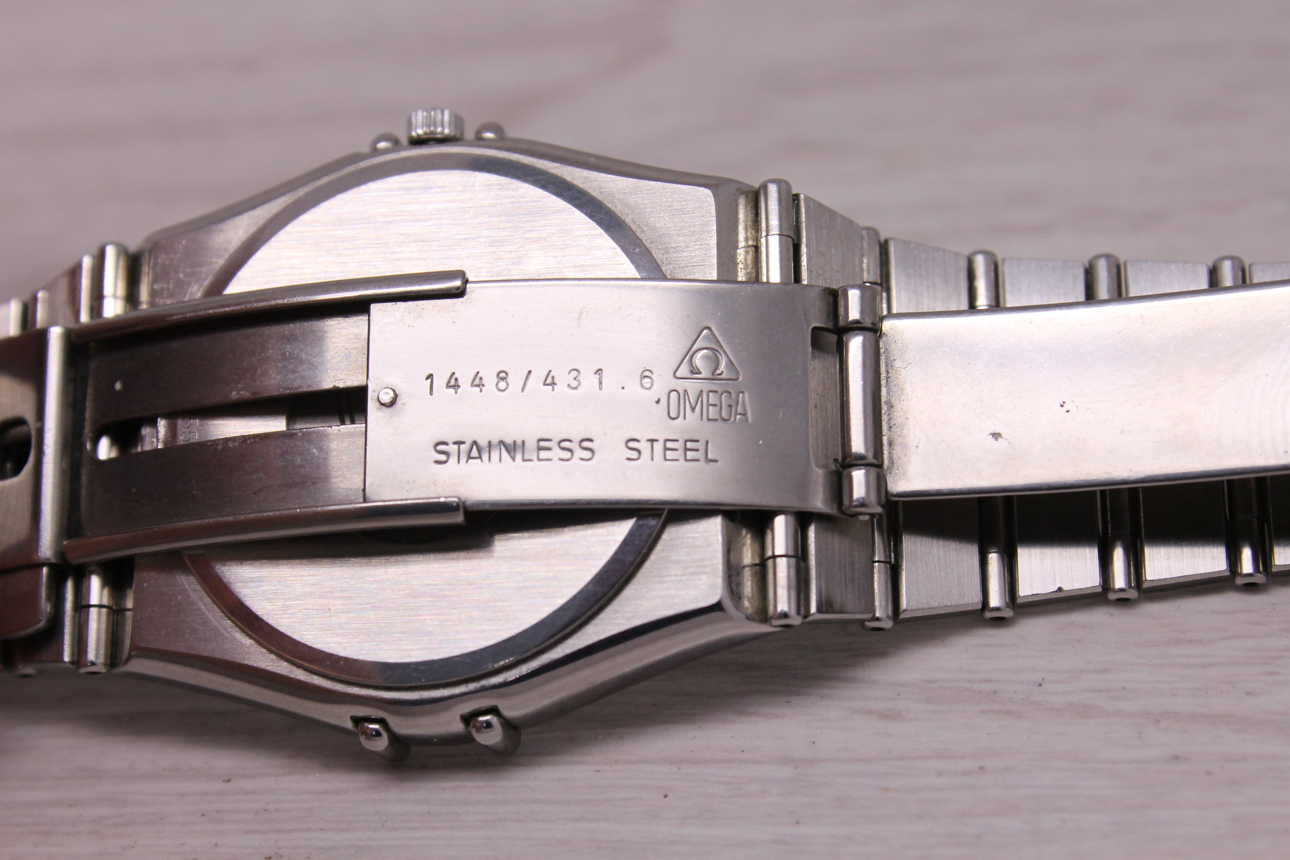 Omega Constellation Manhattan Quartz Watch Steel 32.5mm Swiss Date 396.1070