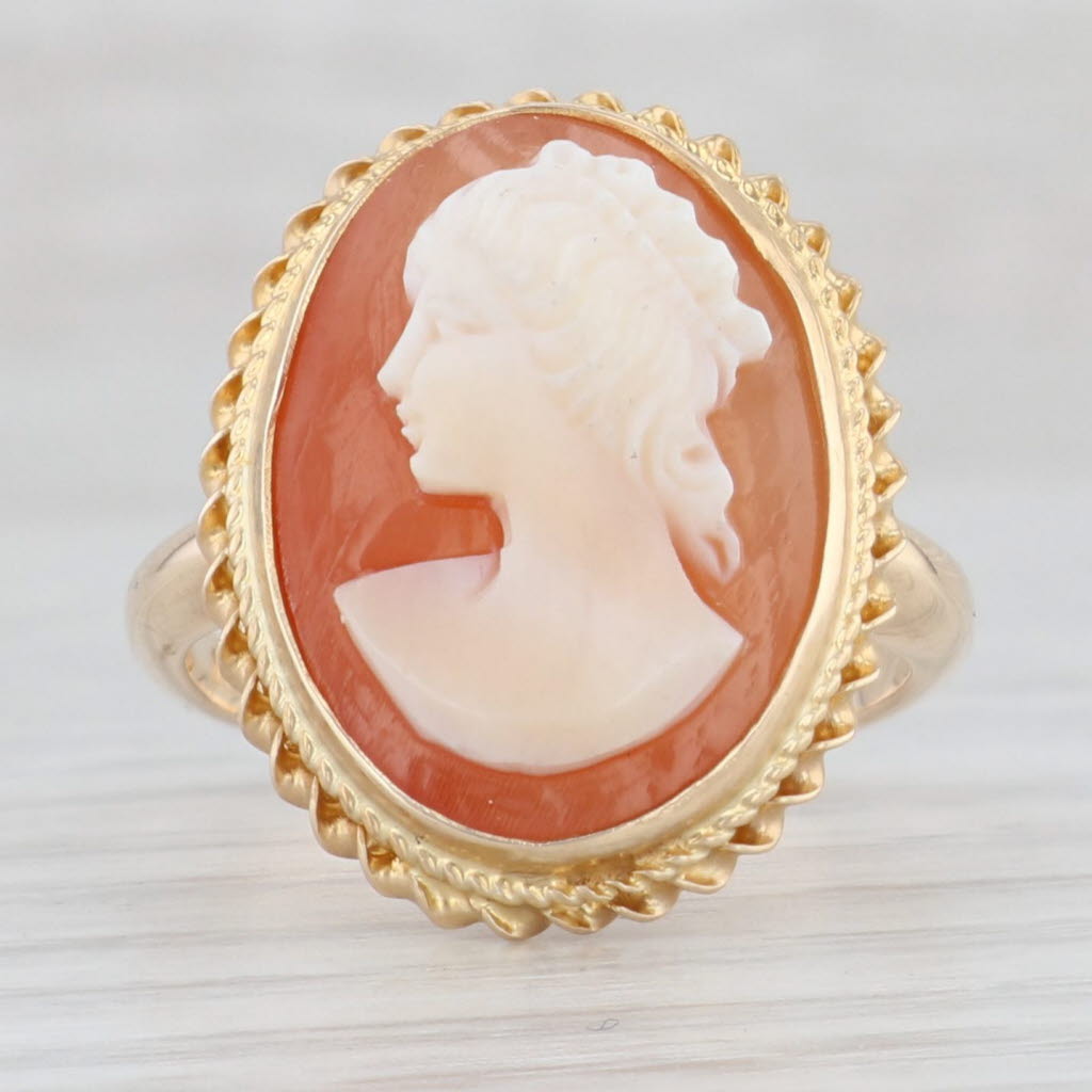 Light Gray Vintage Cameo Ring 14k Yellow Gold Size 7 Figural Bust Carved Shell