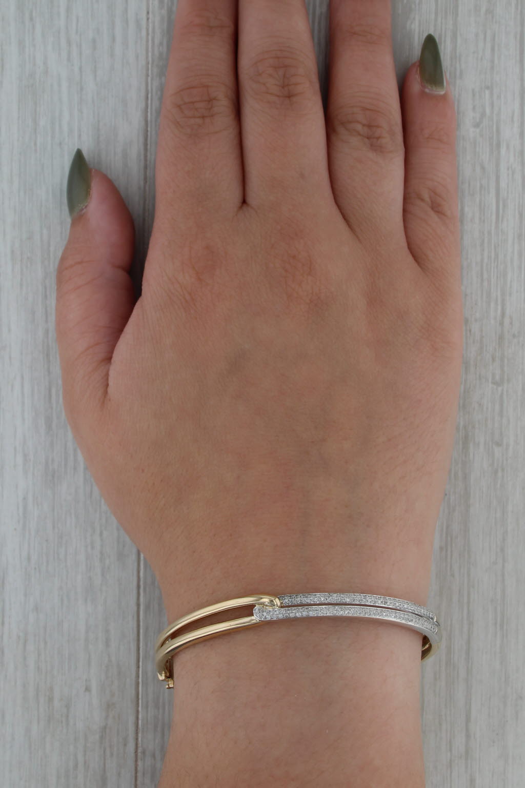 Effy 0.45ctw Diamond Interlocking Bangle Bracelet 14k Yellow White Gold 6.75"