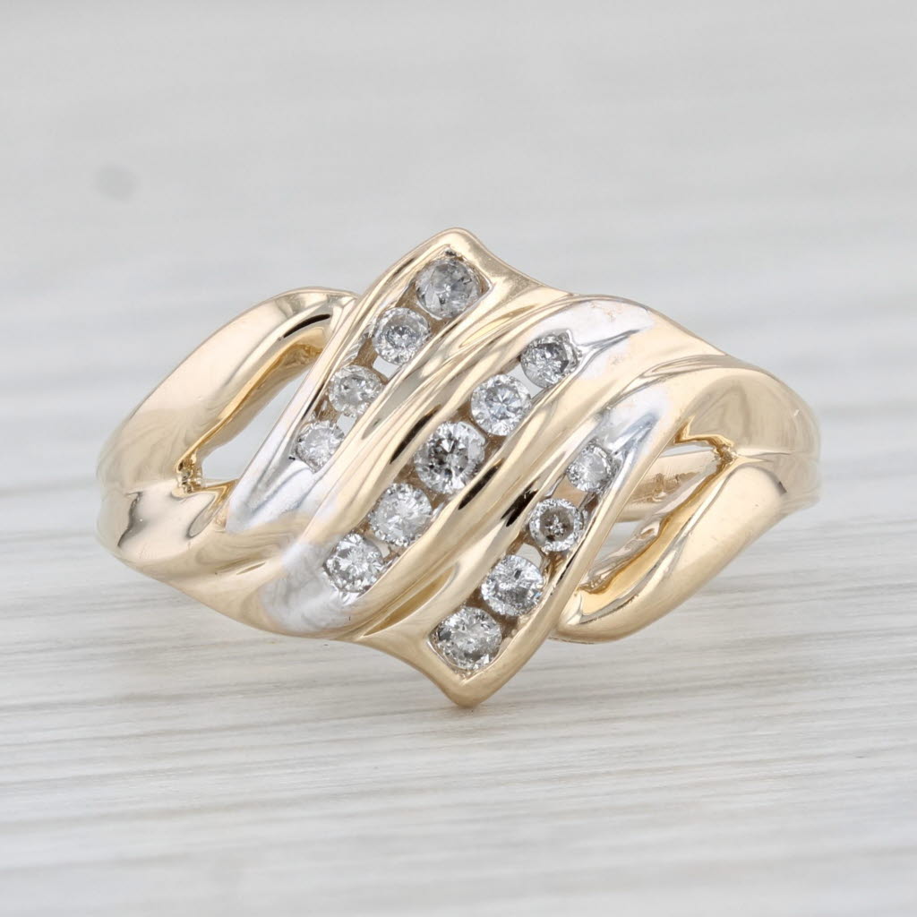 Light Gray 0.20ctw Diamond Scalloped Ring 10k Yellow Gold Size 5