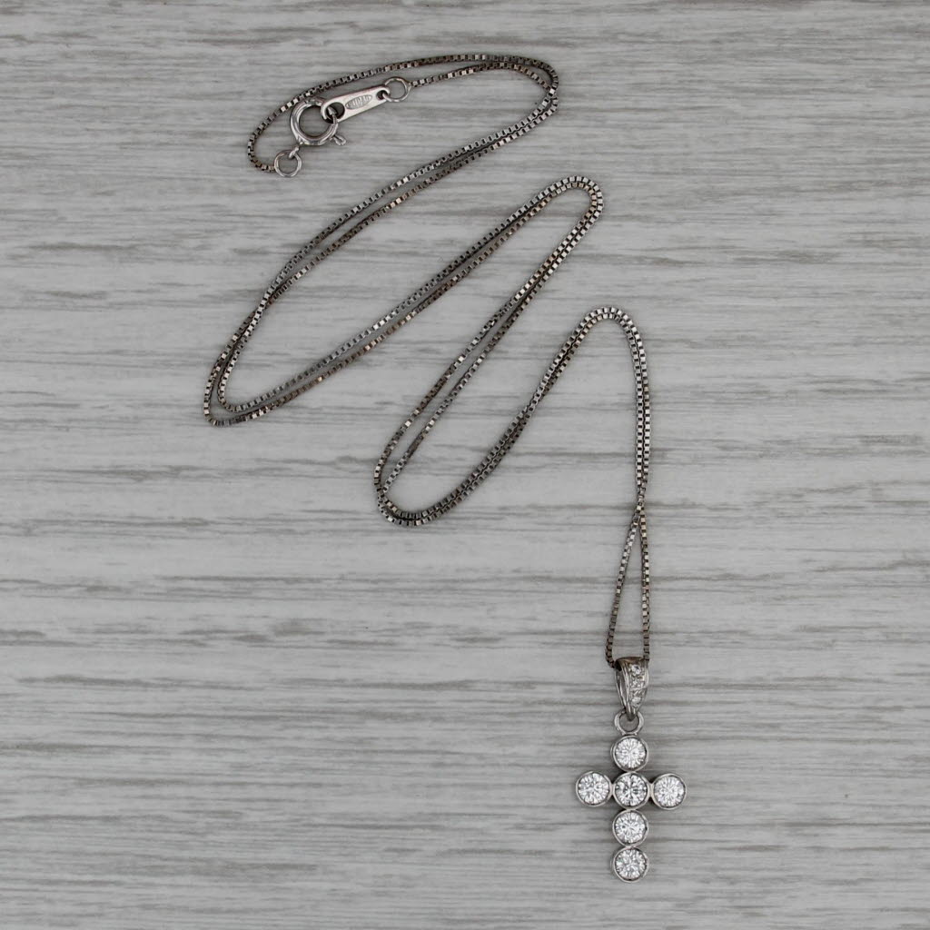 0.90ctw Diamond Cross Pendant 14k 18k White Gold 21" Box Chain