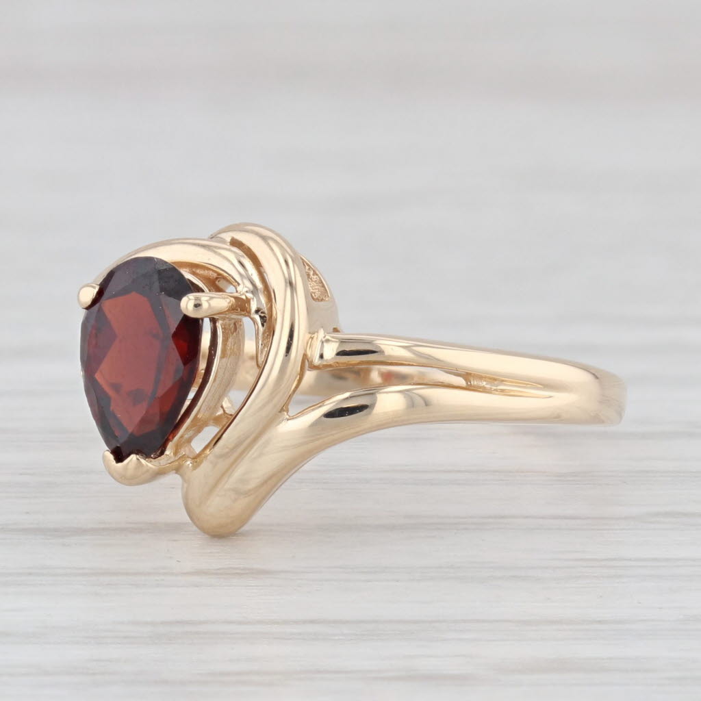 Light Gray 1.00ct Garnet Pear Solitaire Bypass 14K Yellow Gold Ring Sz 6.5 Diamond Accents