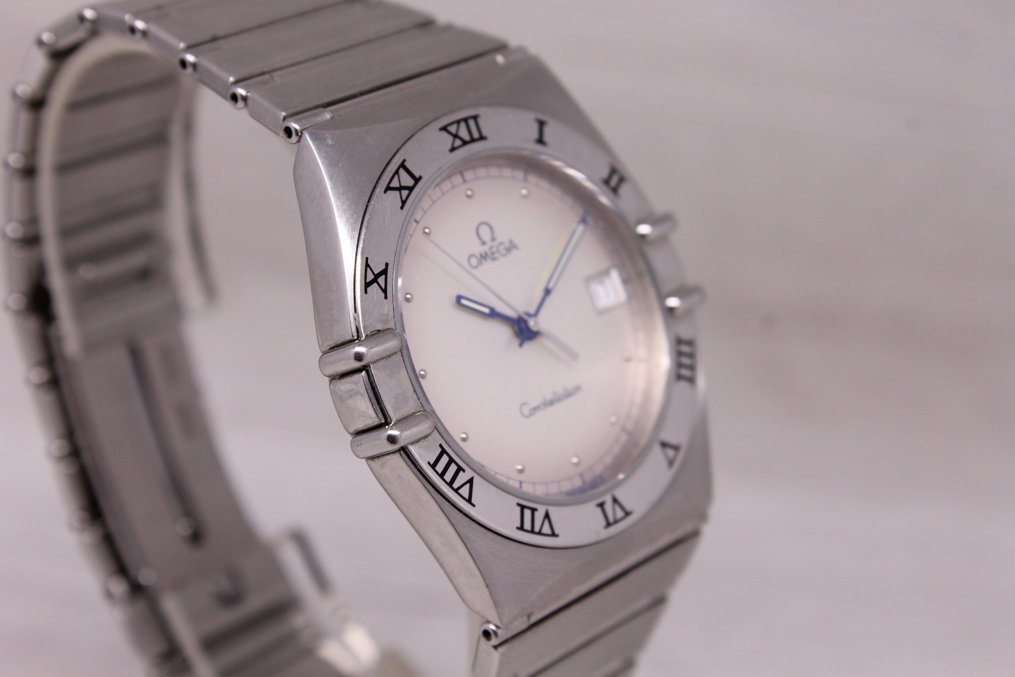 Omega Constellation Manhattan Quartz Watch Steel 32.5mm Swiss Date 396.1070
