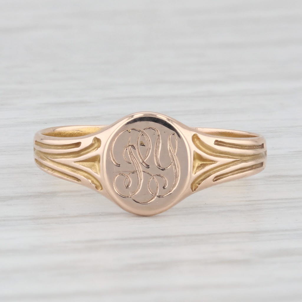 Light Gray Vintage Engraved Letter Initial PY Signet Ring 10k Yellow Gold Size 5.5