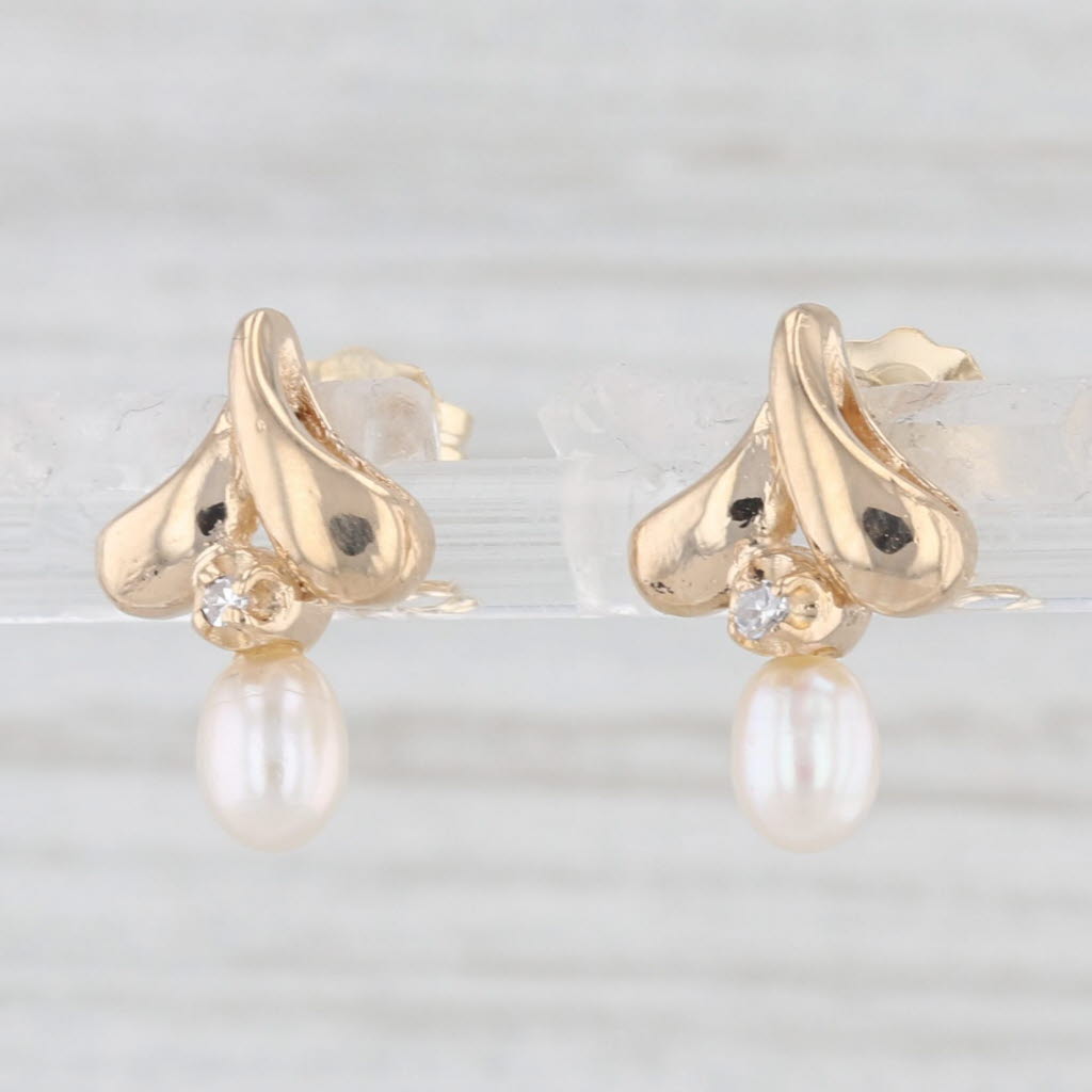 Light Gray Cultured Pearl Stud Earrings 10k Yellow Gold