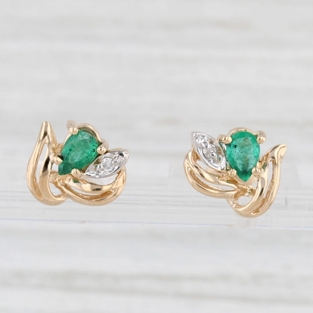 Light Gray 0.30ctw Emerald Diamond Flower Stud Earrings 14k Yellow Gold