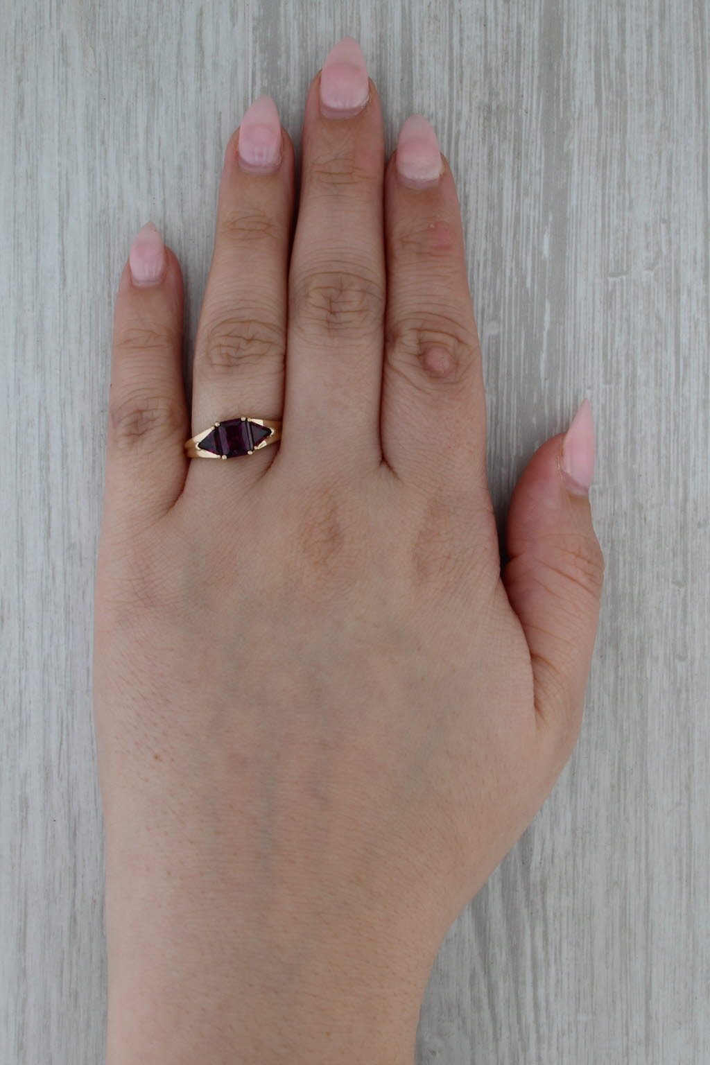 2.60ctw Garnet 3-Stone Ring 14k Yellow Gold Size 8