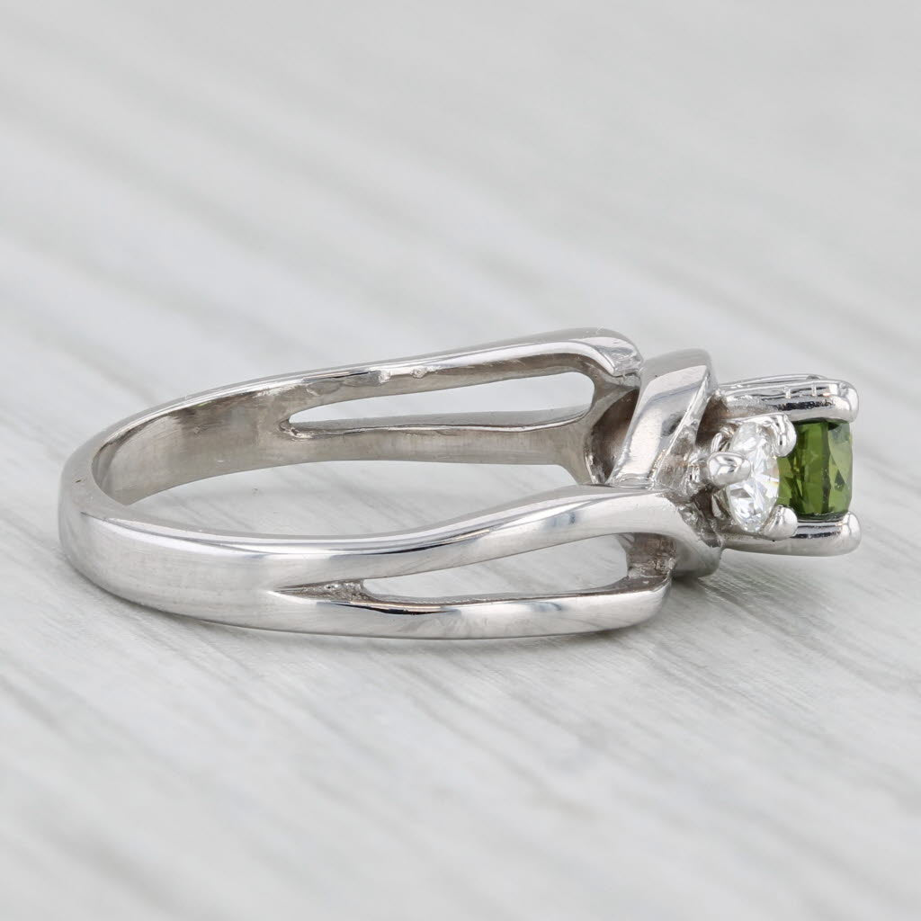 Light Gray 0.84ctw Green Sapphire Diamond Bypass Ring 14k White Gold Size 5.5