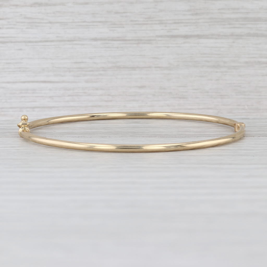 Bangle Bracelet 18k Yellow Gold Hinged 6.5" 2mm Oval