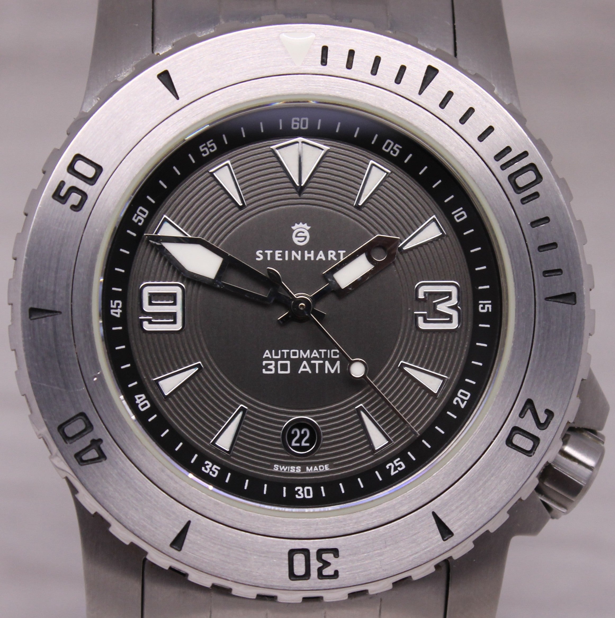 Steinhart Triton 300m Men’s Divers Watch Steel 45mm Automatic Swiss Date