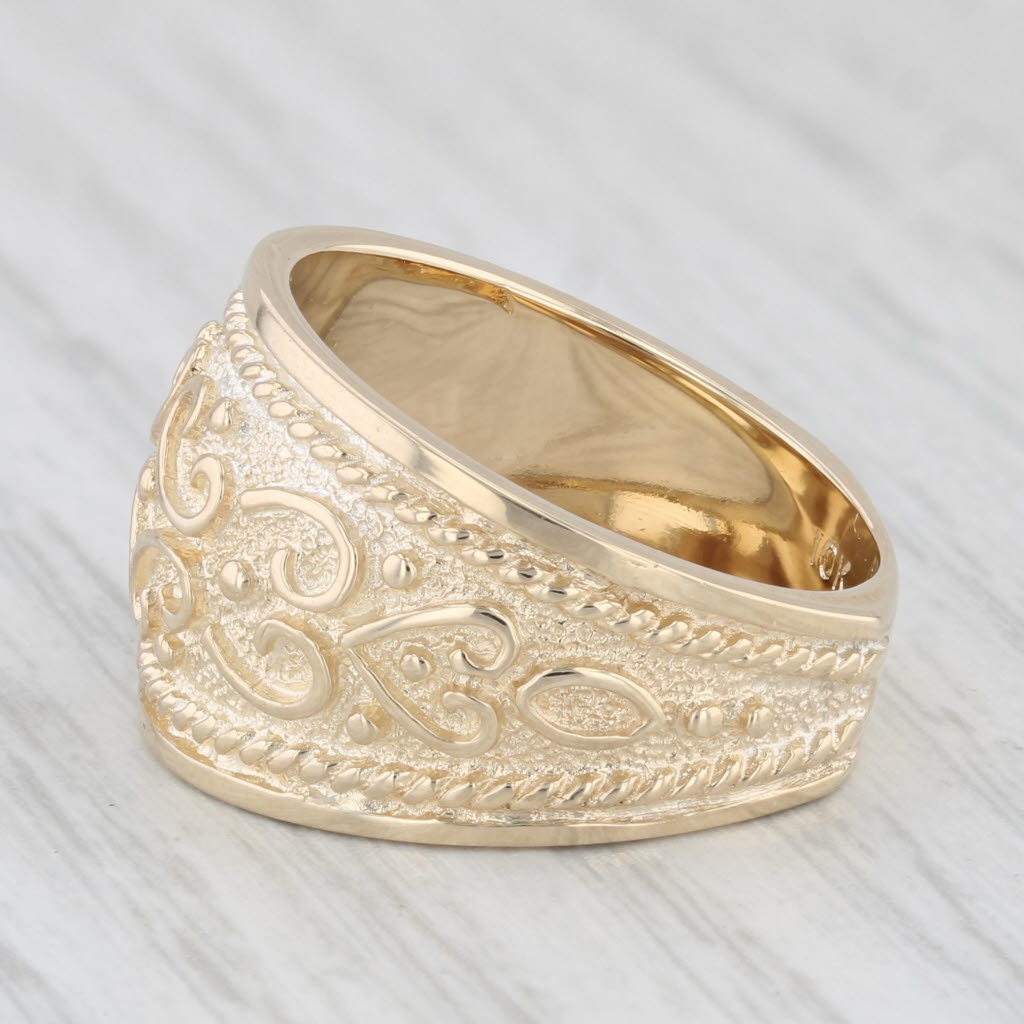 Light Gray Ornate Domed Ring 10k Yellow Gold Size 7.25 Statement Band