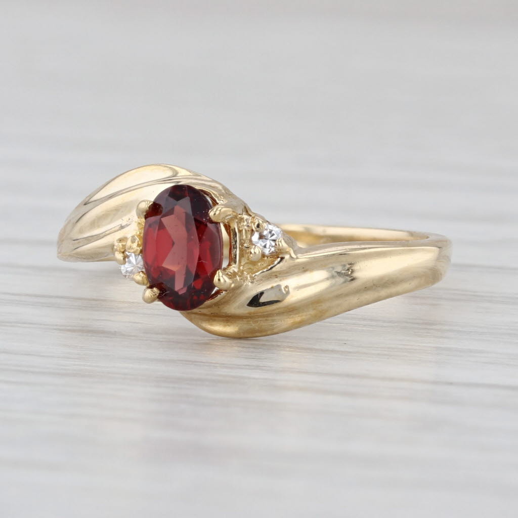 0.50ctw Garnet Cubic Zirconia Ring 10k Yellow Gold Size 6.25 Oval Bypass