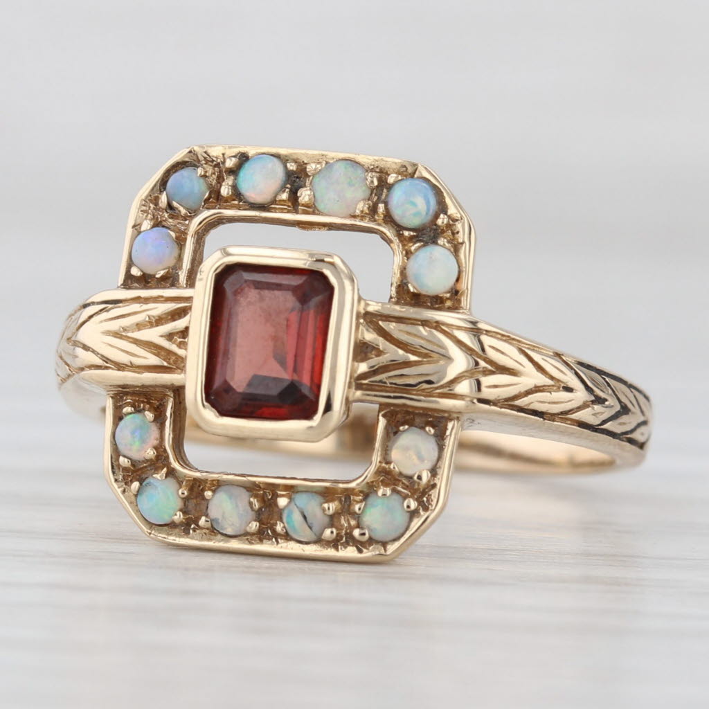 Light Gray Vintage Garnet Opal Ring 14k Yellow Gold Size 7.75