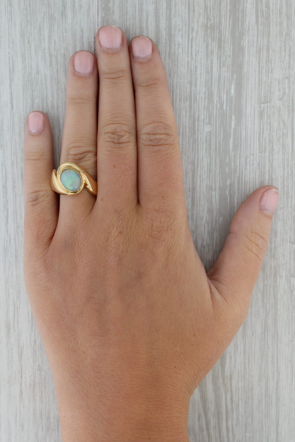 Rosy Brown Opal Solitaire Ring 18 Yellow Gold Oval Cabochon Size 6.75