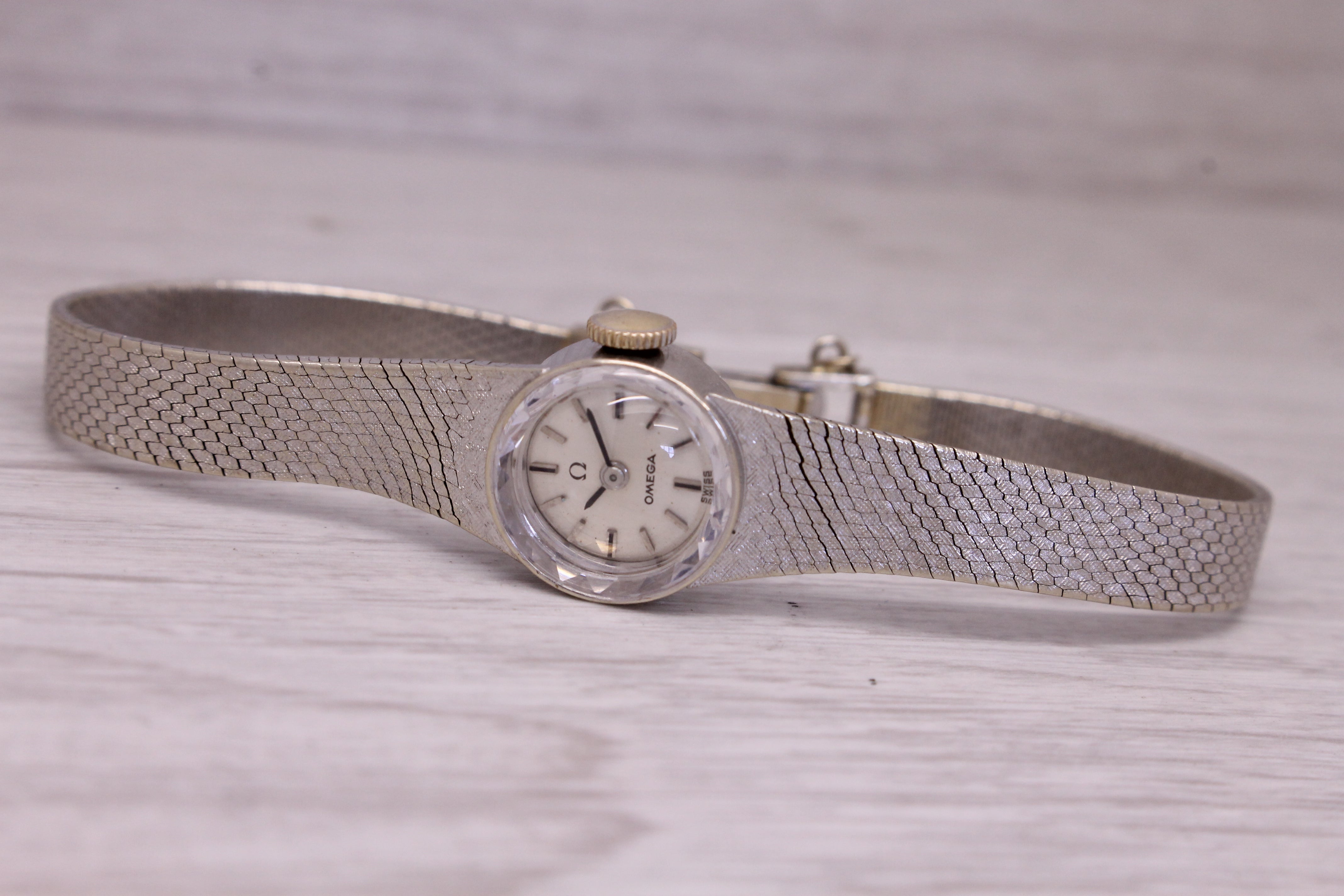 Dark Gray Vintage c.1970 Omega 14k White Gold Ladies Cocktail Bracelet Watch - Serviced -