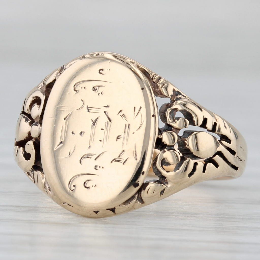 Light Gray Vintage Old English Engraved Monogram Signet Ring 10k Yellow Gold Size 9 Ornate