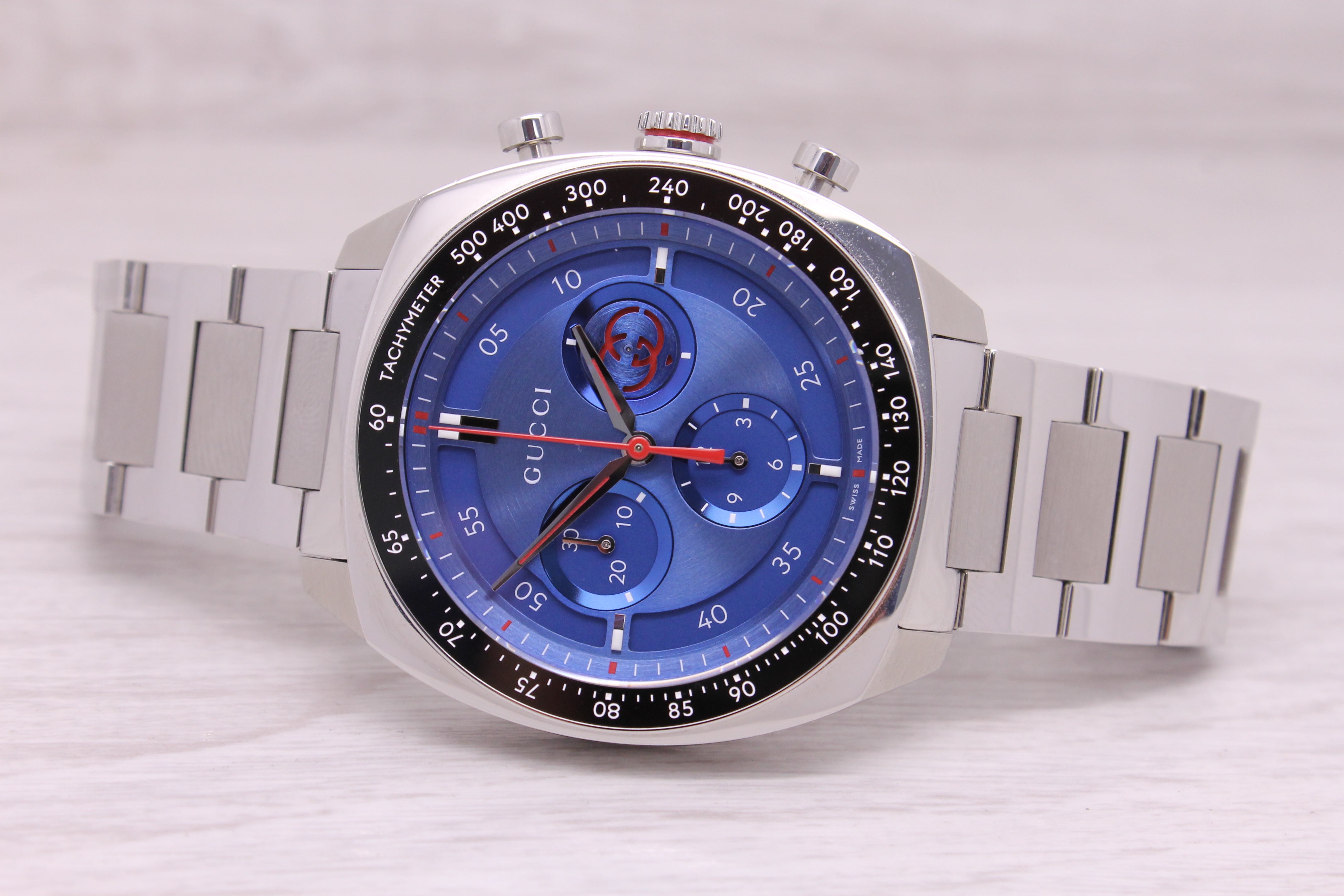 Light Gray Gucci Interlocking 41mm Mens Steel Quartz Chronograph Watch Blue w/ Box YA142317