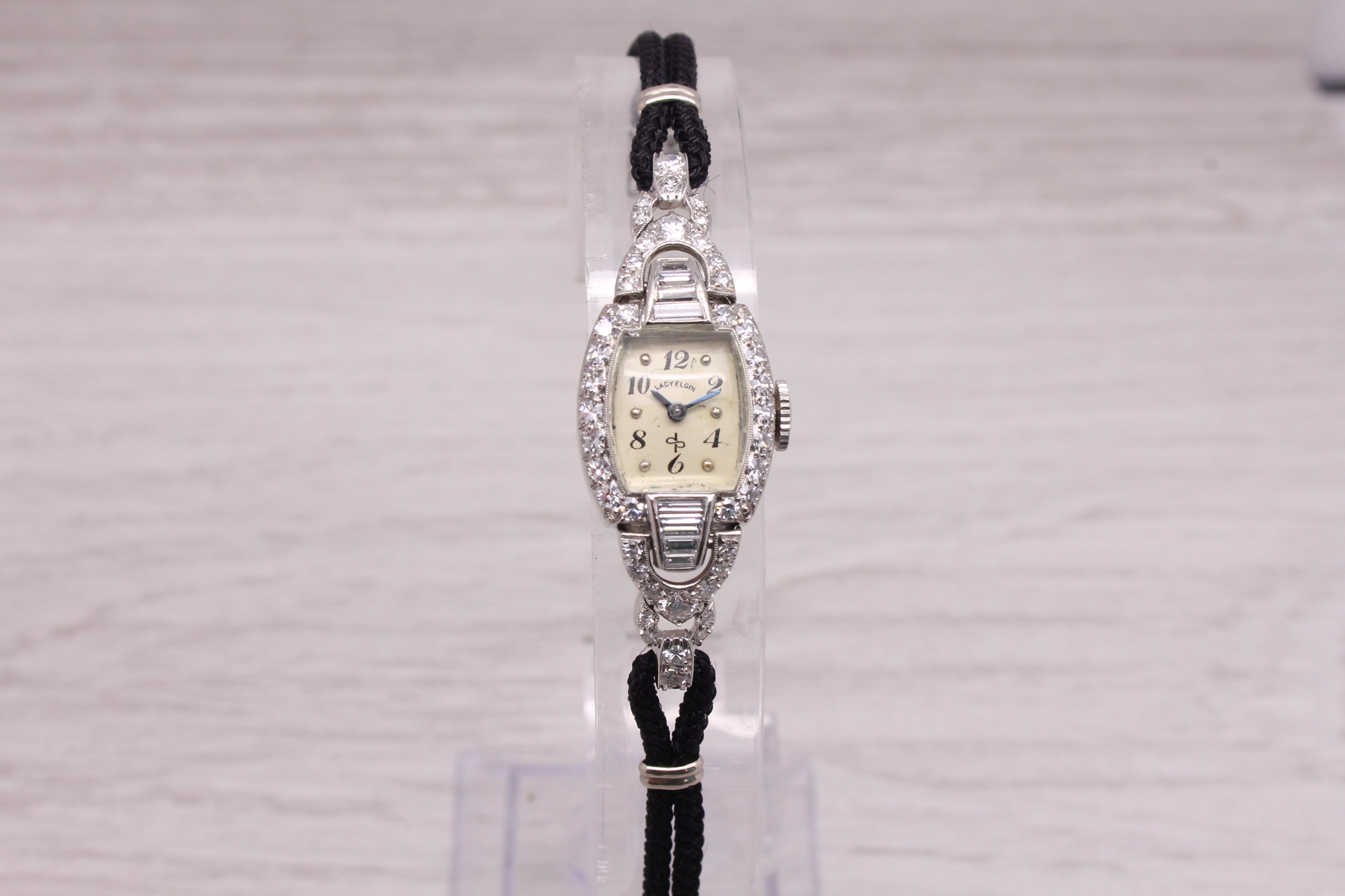 Gray Vintage Lady Elgin Platinum & 1ctw Diamond Art Deco Ladies Wrist Watch Serviced