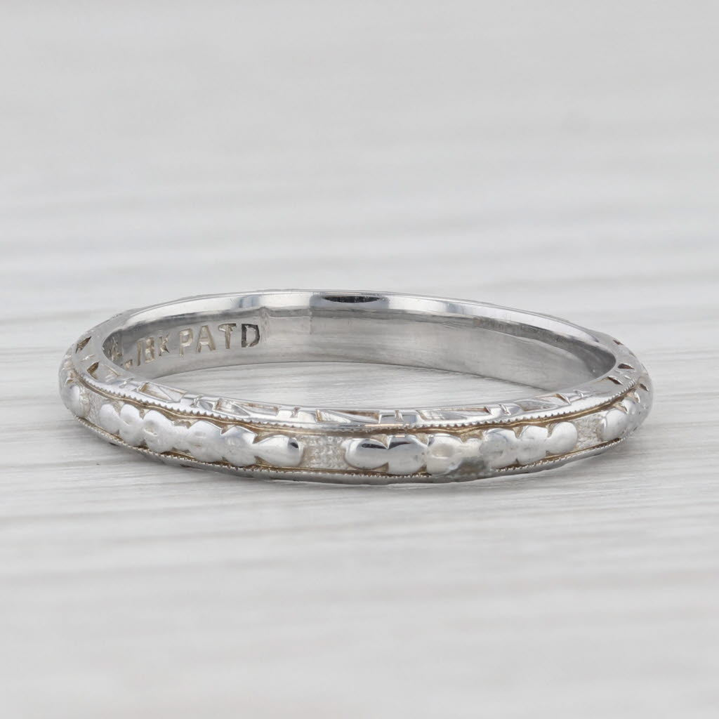 Light Gray Art Deco Floral Engraved Wedding Band 18k White Gold Size 7.75 Stackable Ring