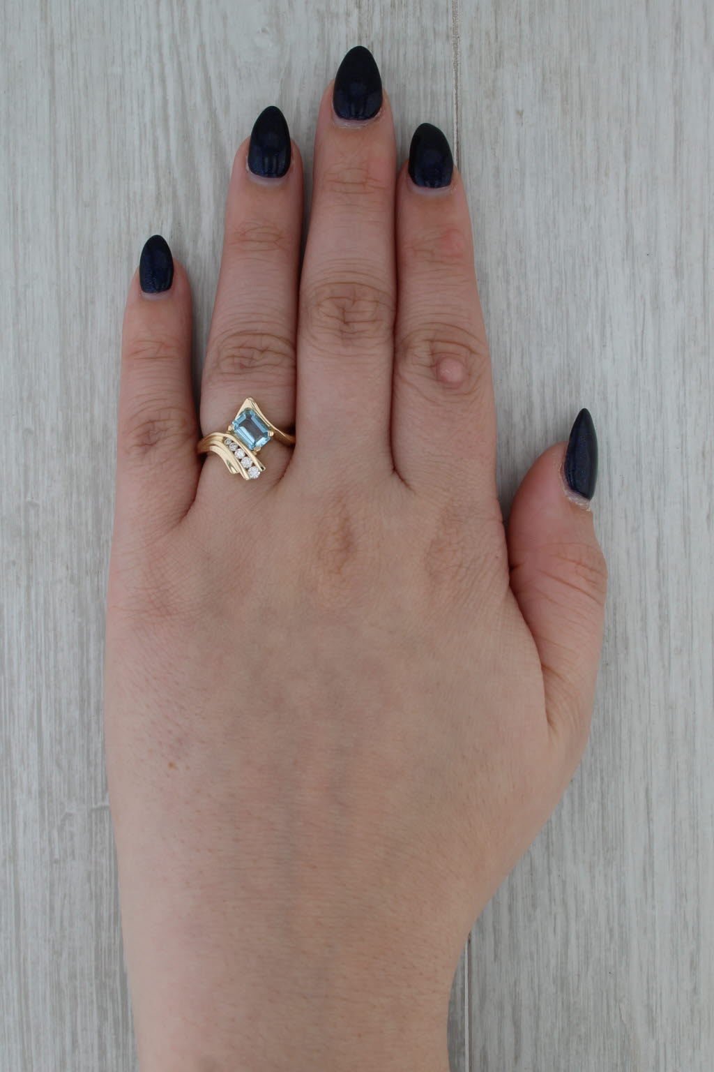 0.87ctw Aquamarine Diamond Bypass Ring 14k Yellow Gold Size 6.25