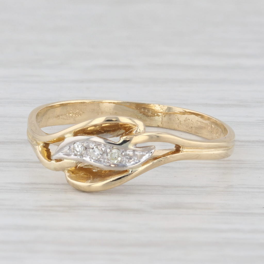 Light Gray Diamond Bypass Ring 18k Yellow Gold Size 7.25