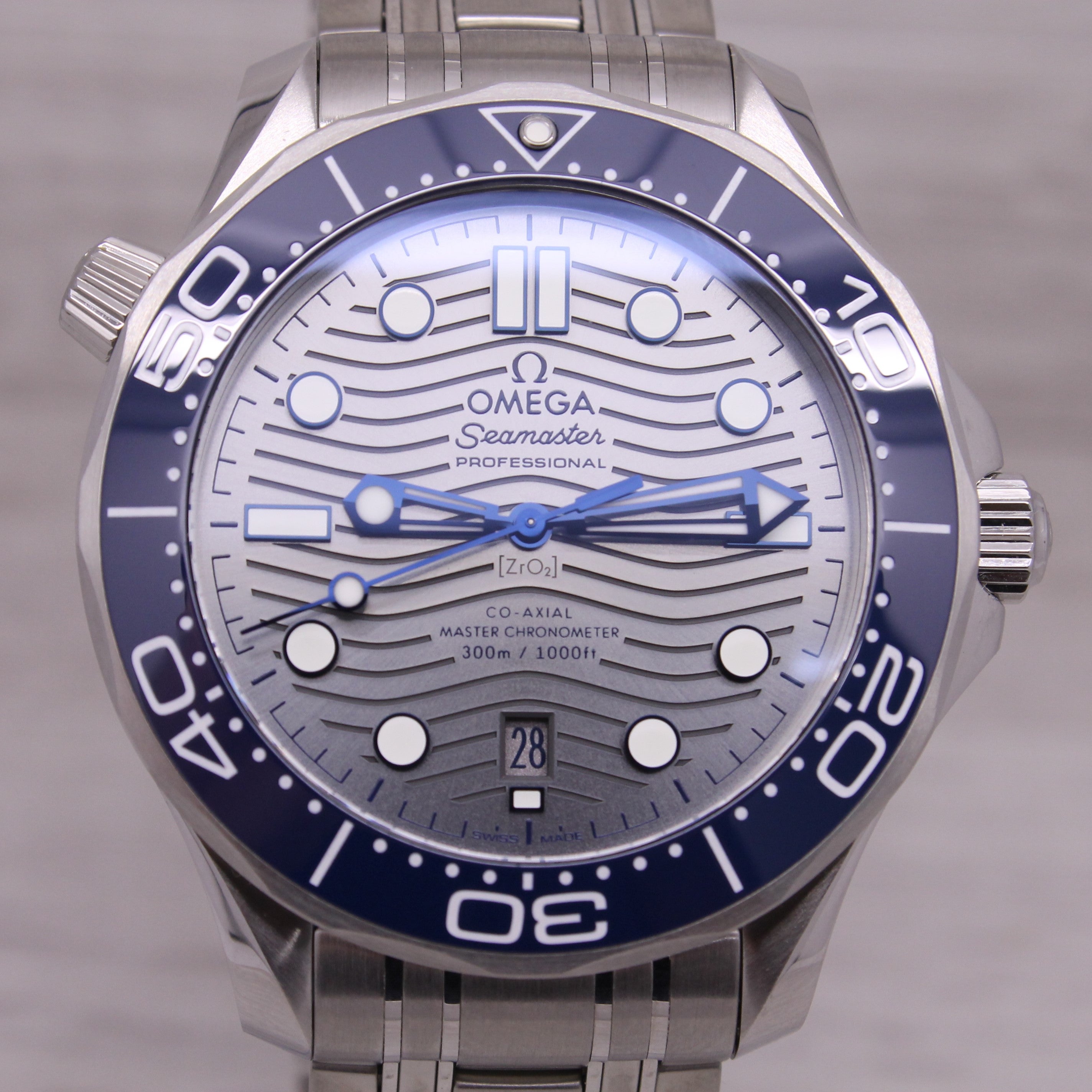 Light Slate Gray Omega Seamaster Pro 300m 42mm Steel Ceramic Diver Watch Master Co-Axial 8800 Box