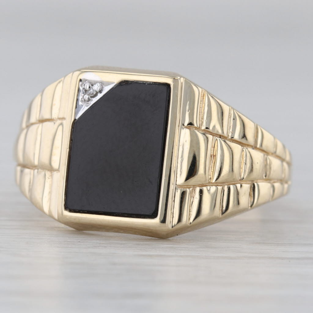 Men's Onyx Ring 10k Yellow Gold Size 10.5 Diamond Accent
