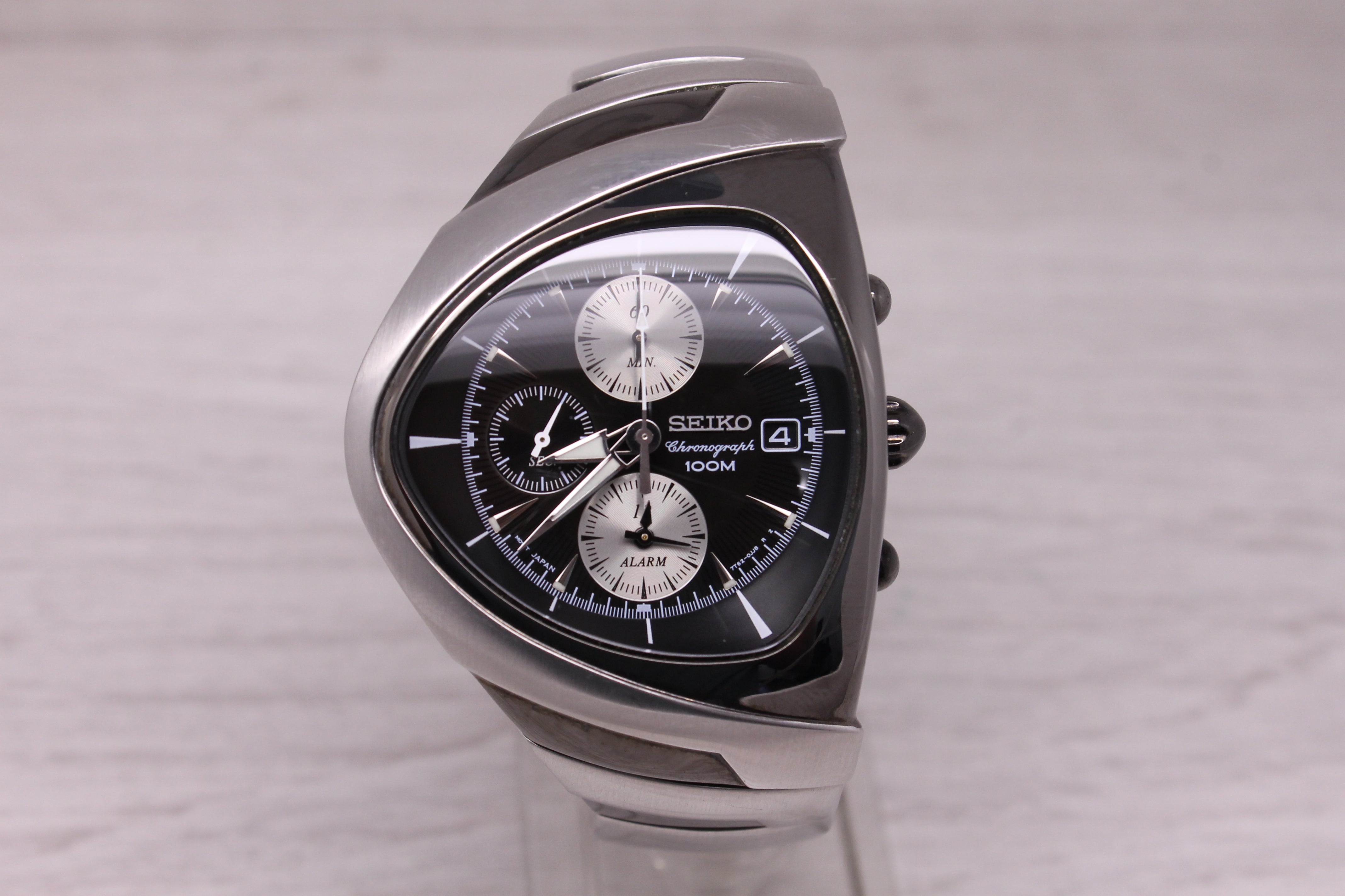 Seiko Elite Club 41mm Asymmetrical Chronograph Quartz Watch Steel Date 7T62-0GH0