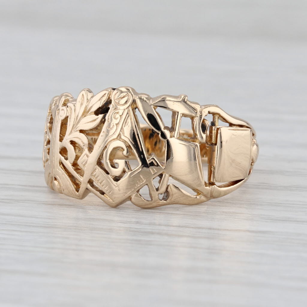Vintage Masonic Ring 14k Gold Blue Lodge Square Compass Apron Trowel Plumb
