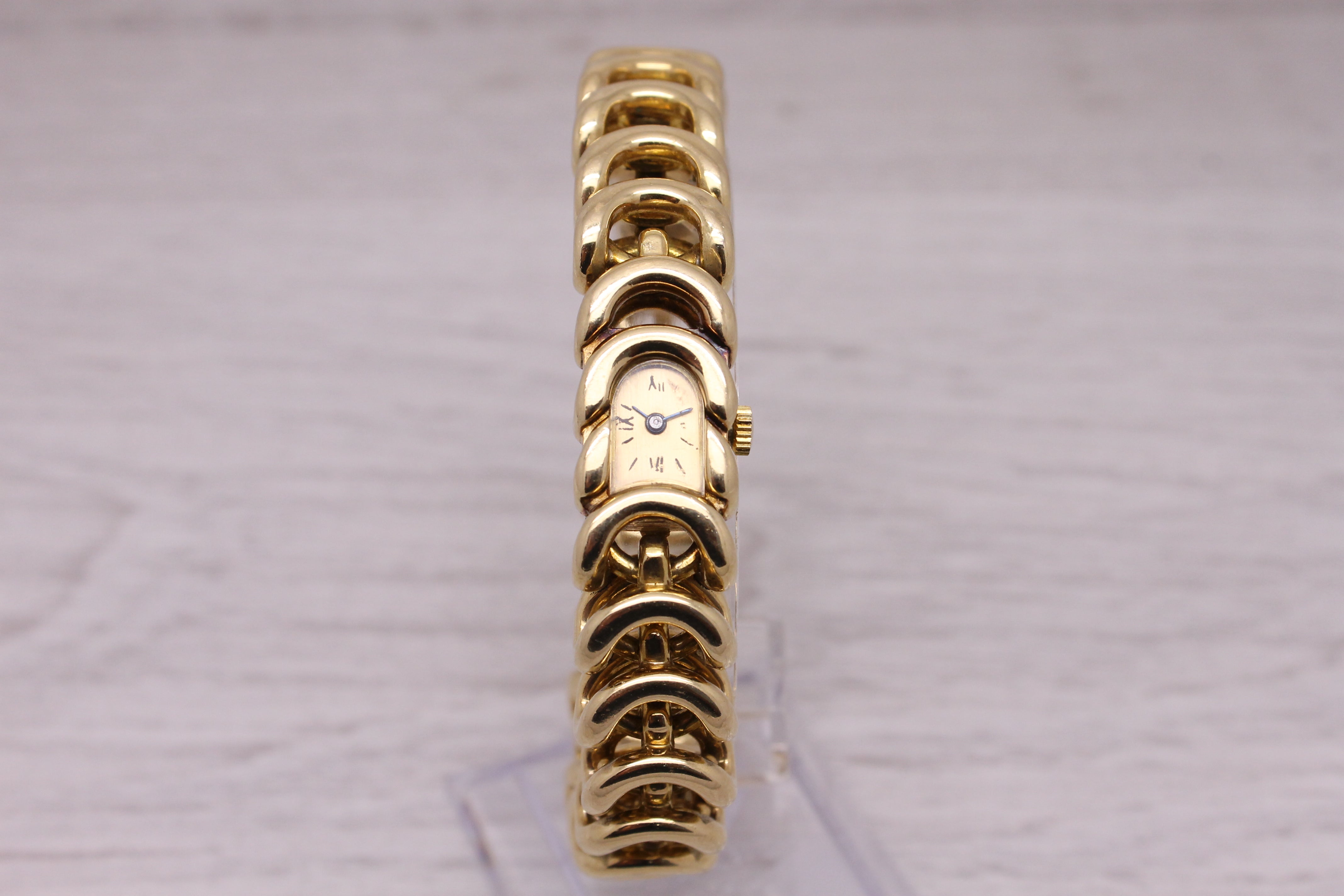 Vintage c.1940's Van Cleef & Arpels VCA French 18k Gold Ladies Bracelet Watch