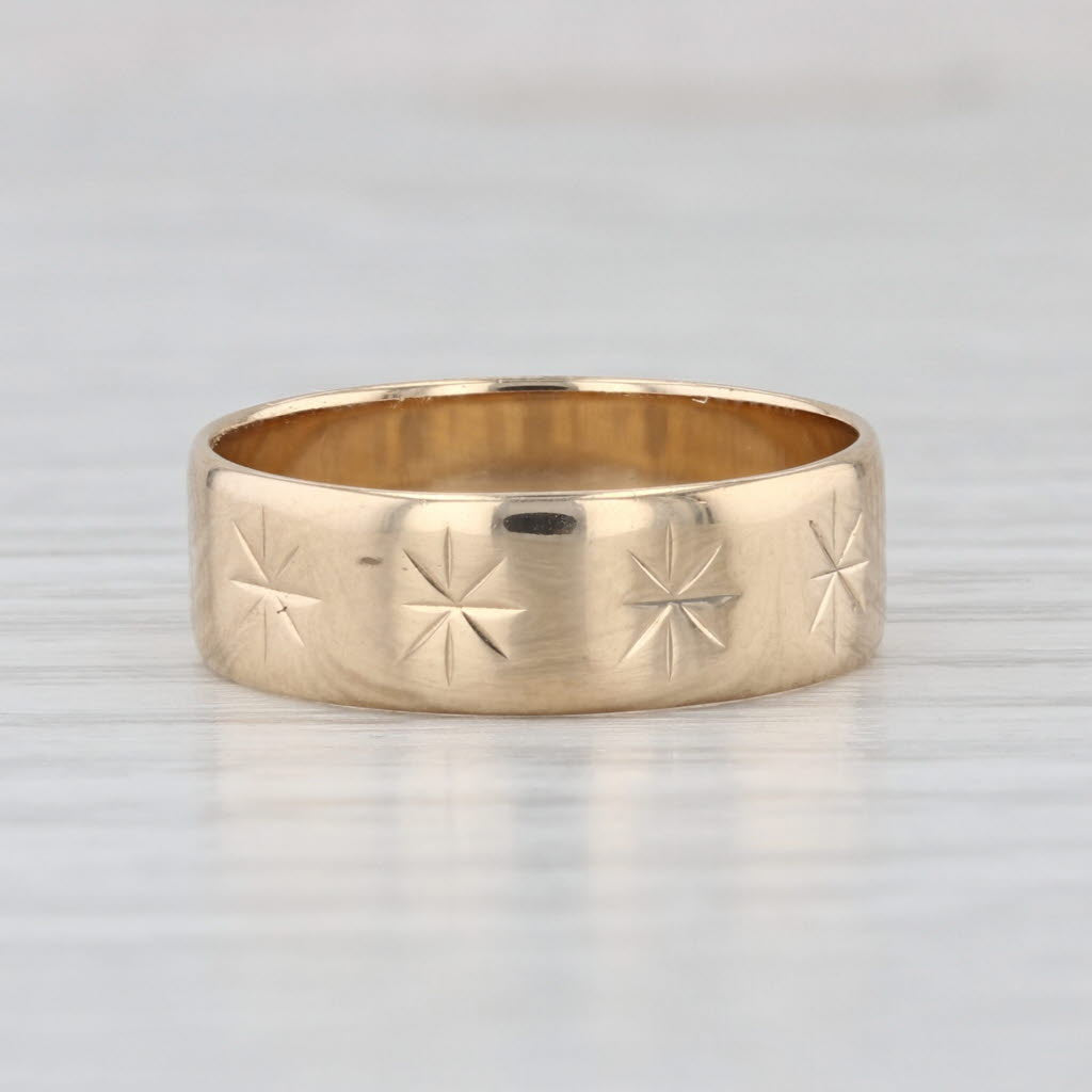 Star Etched Band Ring 14k Yellow Gold Size 7 Stackable 5.8mm