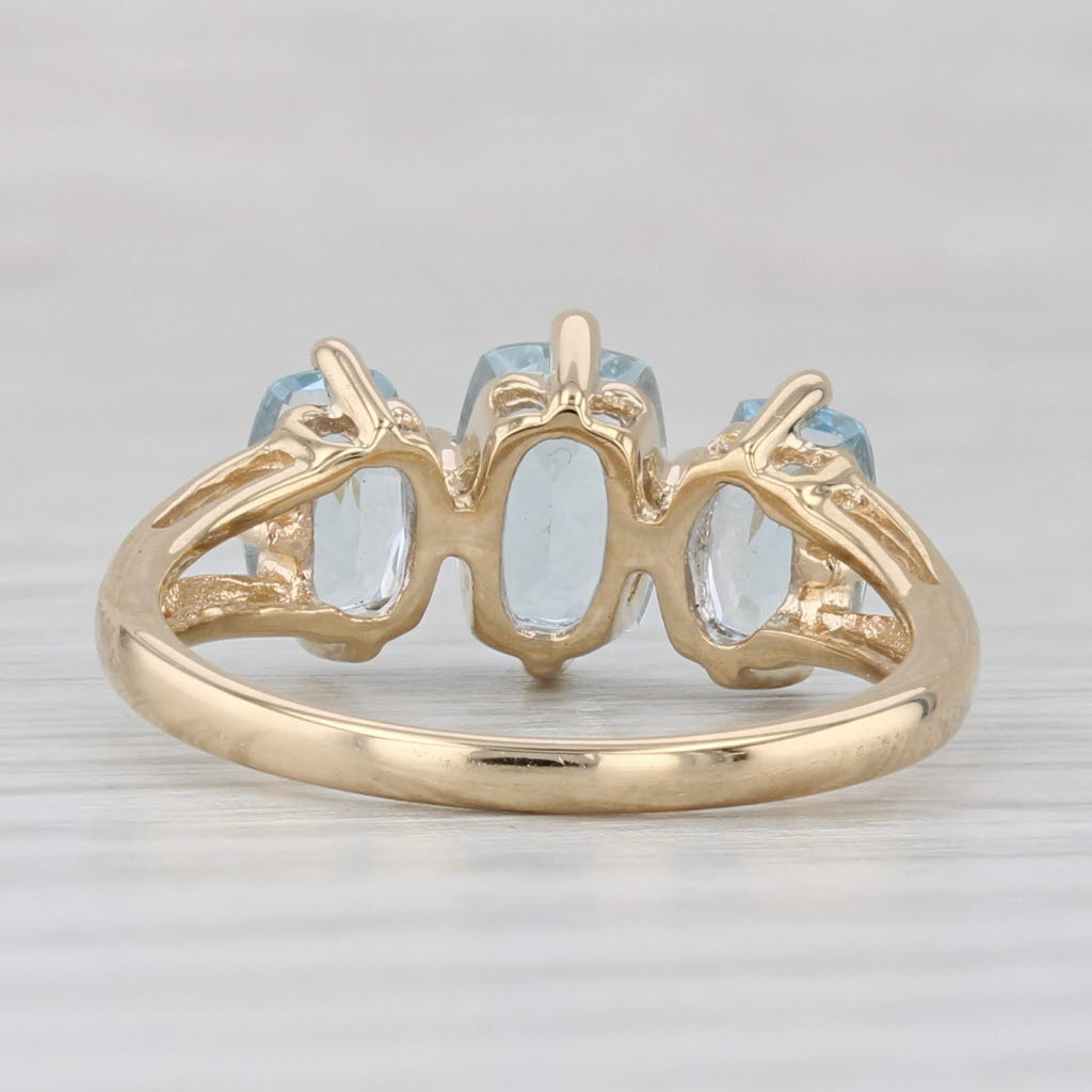 Light Gray 1.64ctw Aquamarine 3-Stone Ring 14k Yellow Gold Size 6