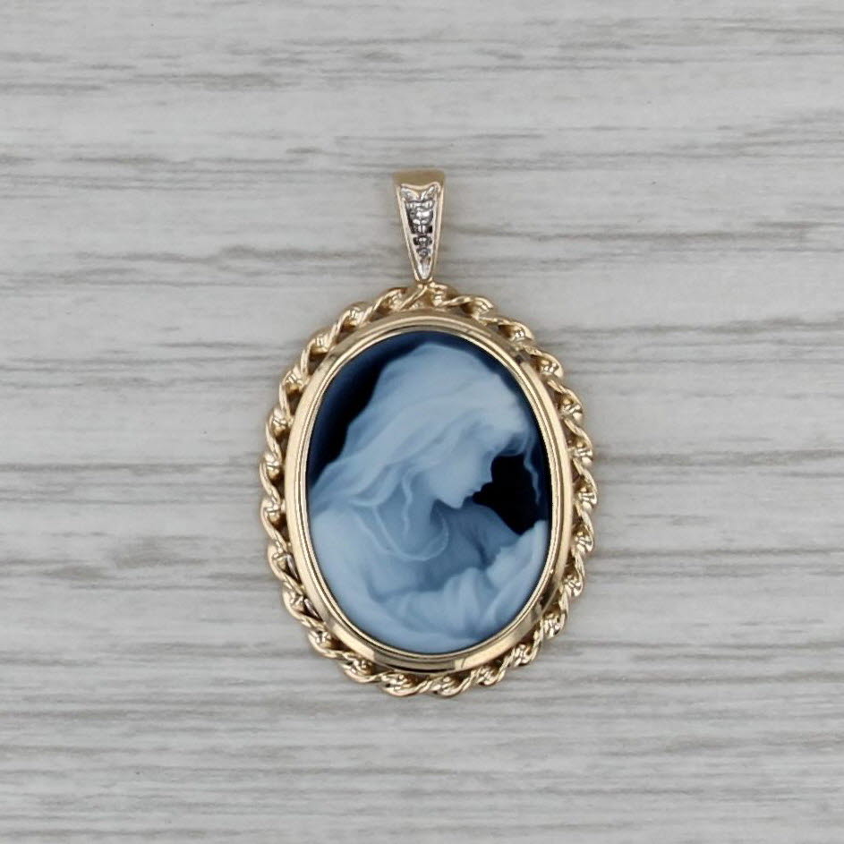 Mother Holding Child Cameo Pendant 10k Yellow Gold Black White Chalcedony