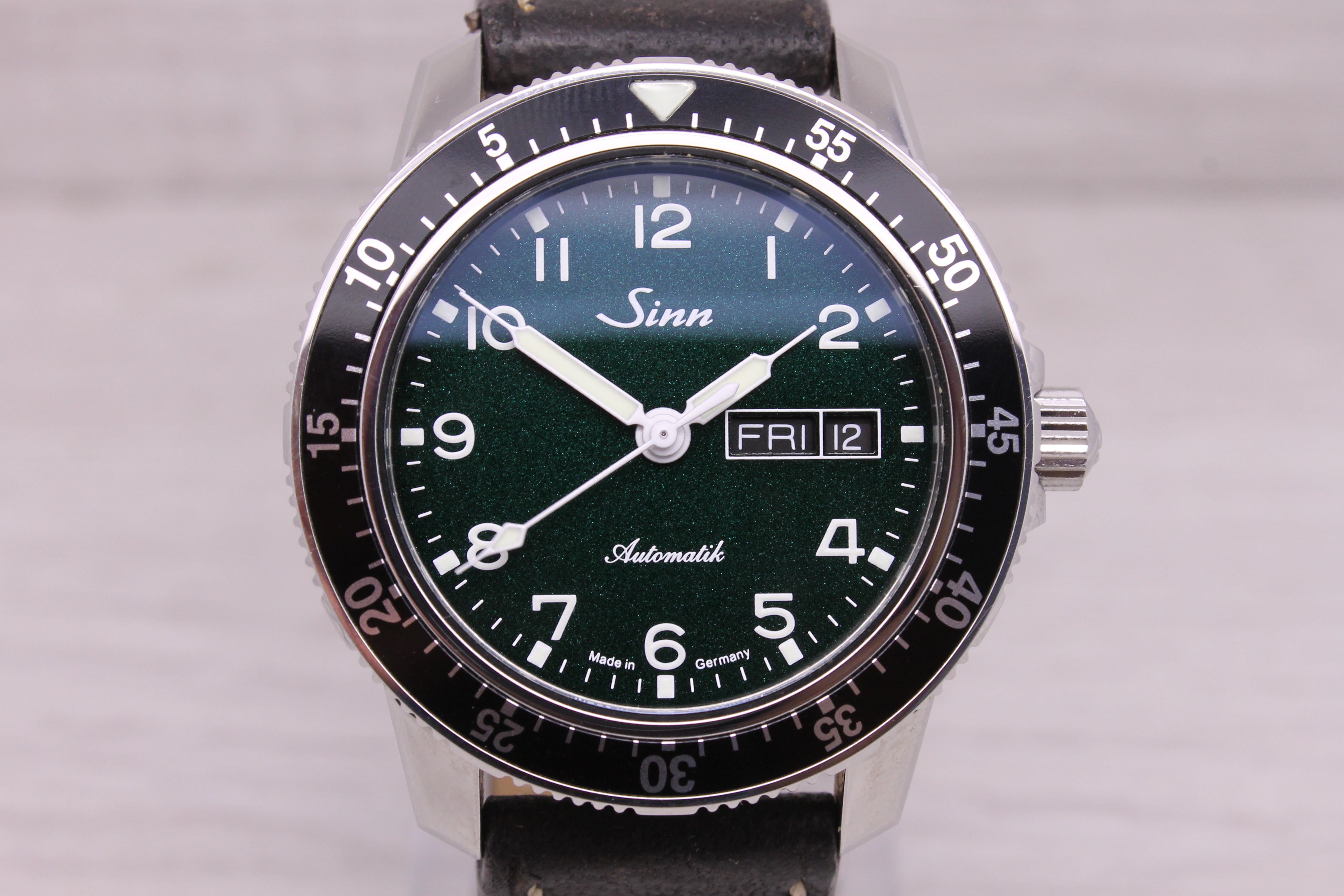 Gray Sinn 104 ST SA G 41mm Steel Mens Automatic Watch Metallic Green w Box & Strap