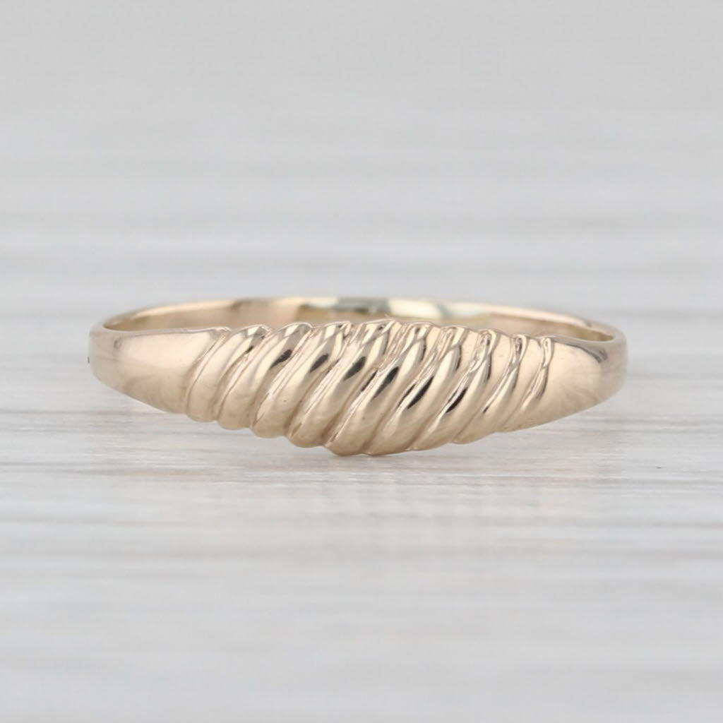 Vintage Small Size Scalloped Baby Ring 10k Yellow Gold Keepsake Band Size 1