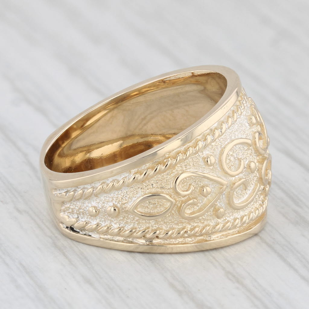 Light Gray Ornate Domed Ring 10k Yellow Gold Size 7.25 Statement Band
