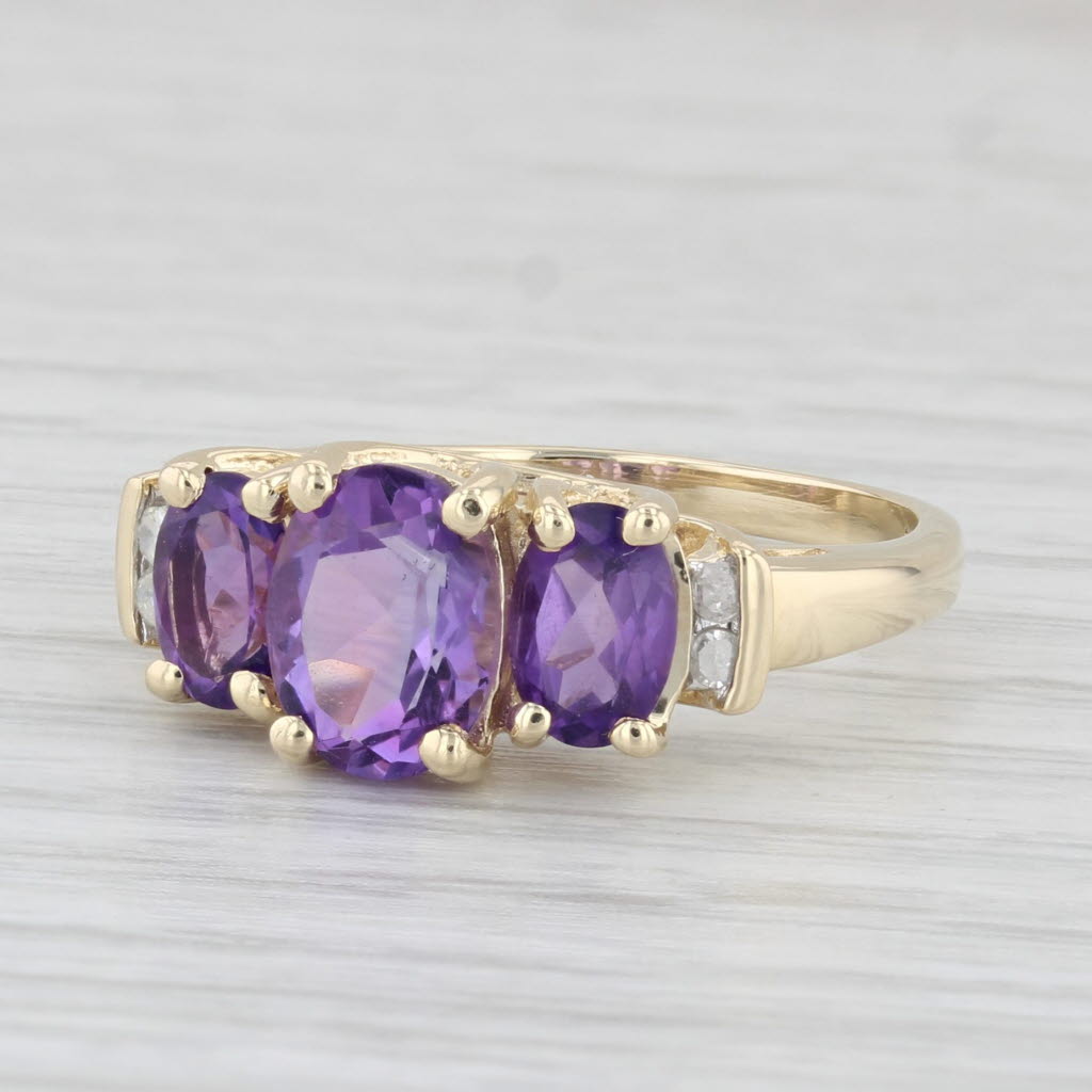 Light Gray 2ctw Amethyst Oval 3-Stone Ring 10k Yellow Gold Size 7.5