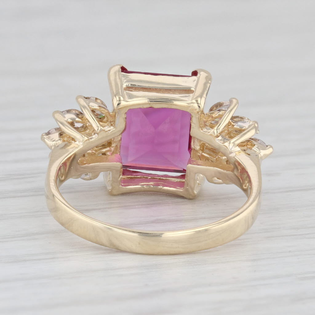 Light Gray Vintage Red Glass Ring 14k Yellow Gold Size 6.5