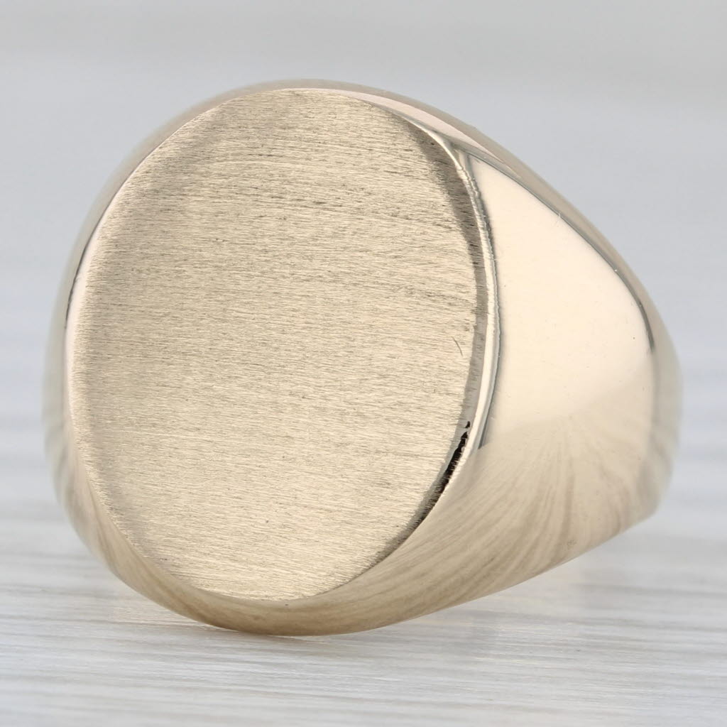 Gray Engravable Oval Signet Ring Brushed 10k Yellow Gold Size 7.5