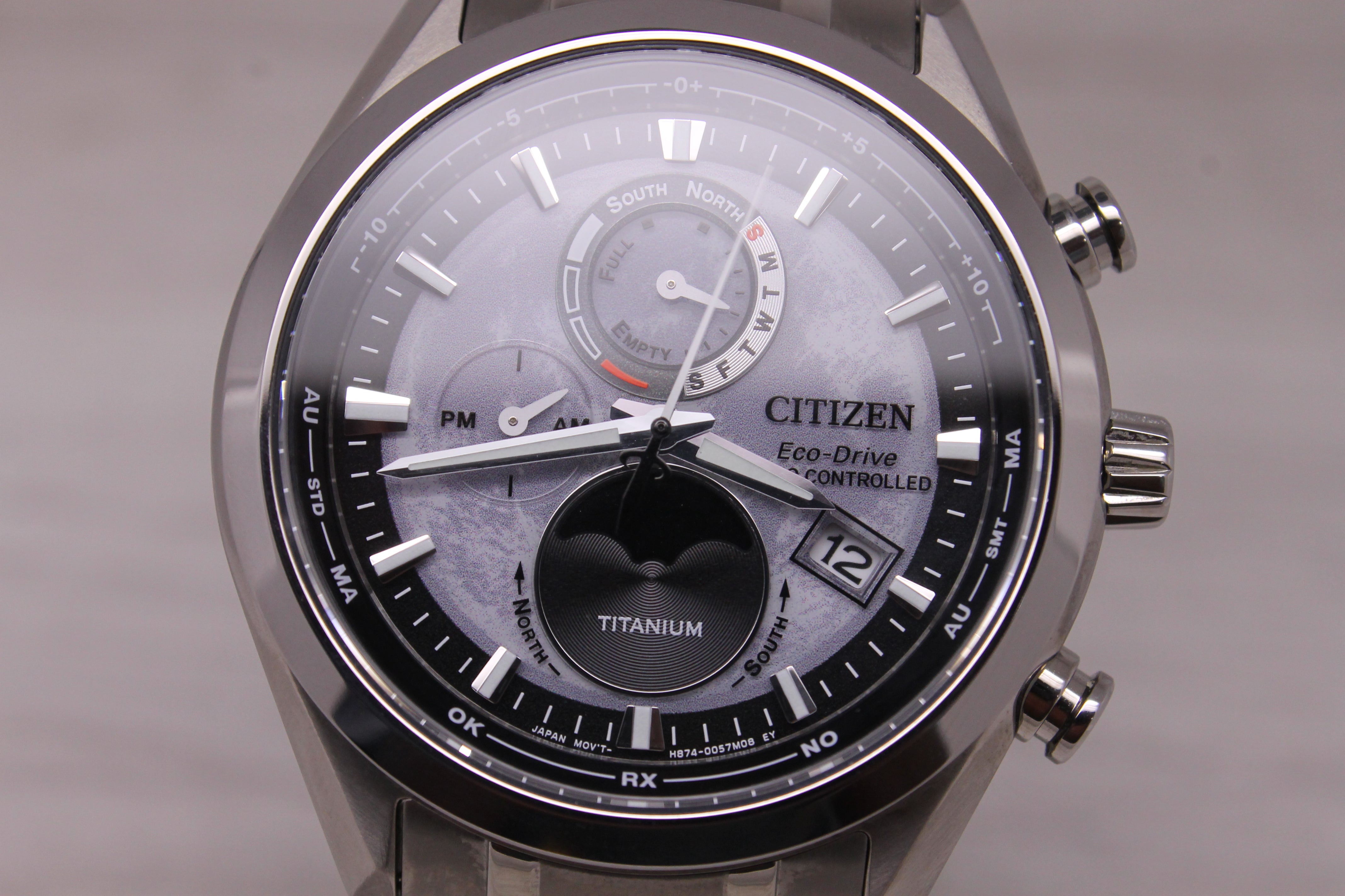 Citizen Eco-Drive Tsuki-yomi A-T Mens Watch 43mm Super Titanium Moonphase Date