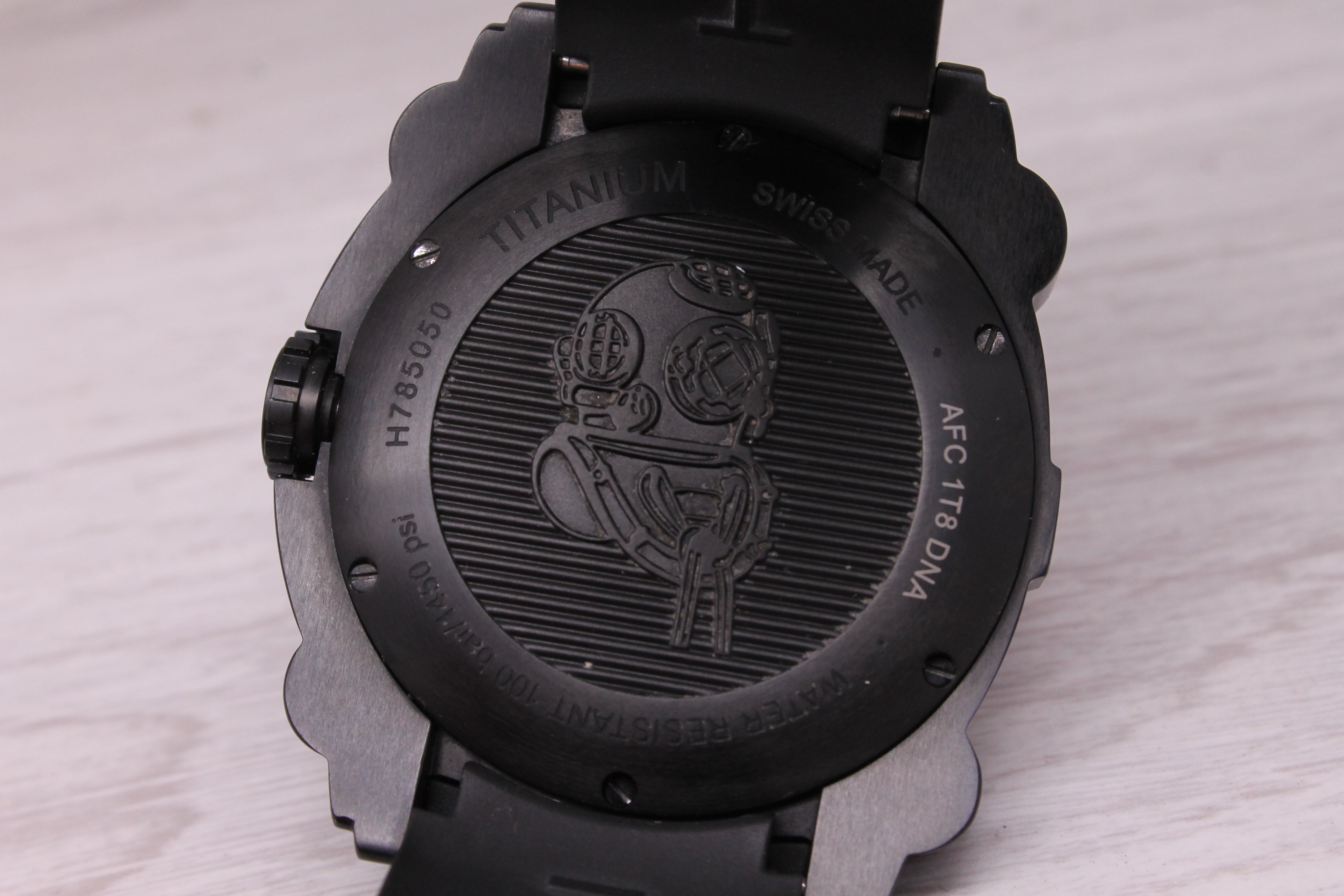 Hamilton Below Zero Khaki Mens Black Titanium Automatic Watch w Ice Box H785050