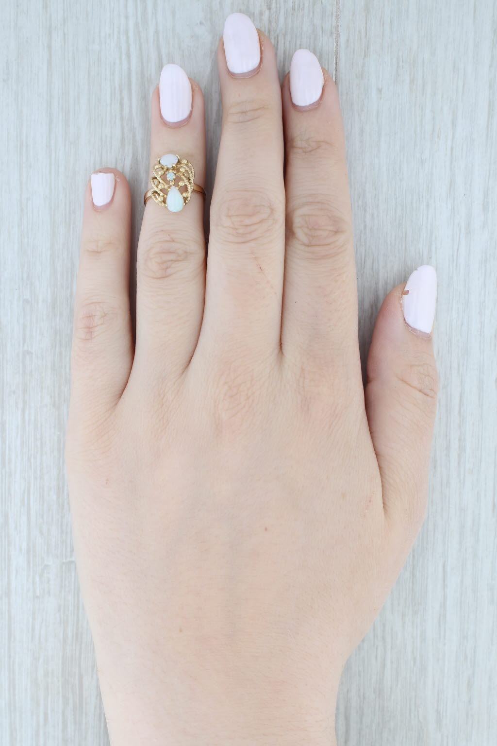 Light Gray Pearl Cabochon Opal Openwork Ring 10k Yellow Gold Size 4.75