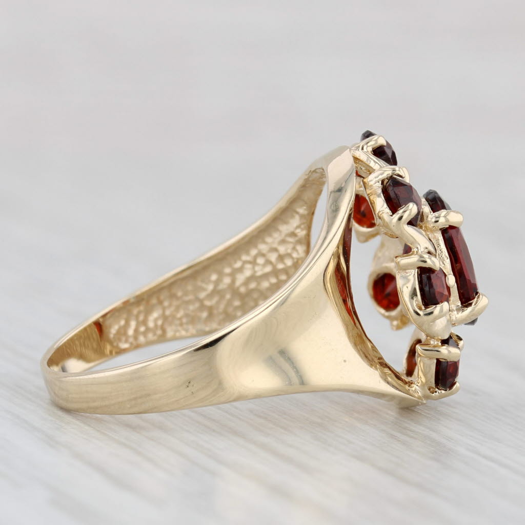 Light Gray 1.85ctw Garnet Flower Cluster Ring 10k Yellow Gold Size 7