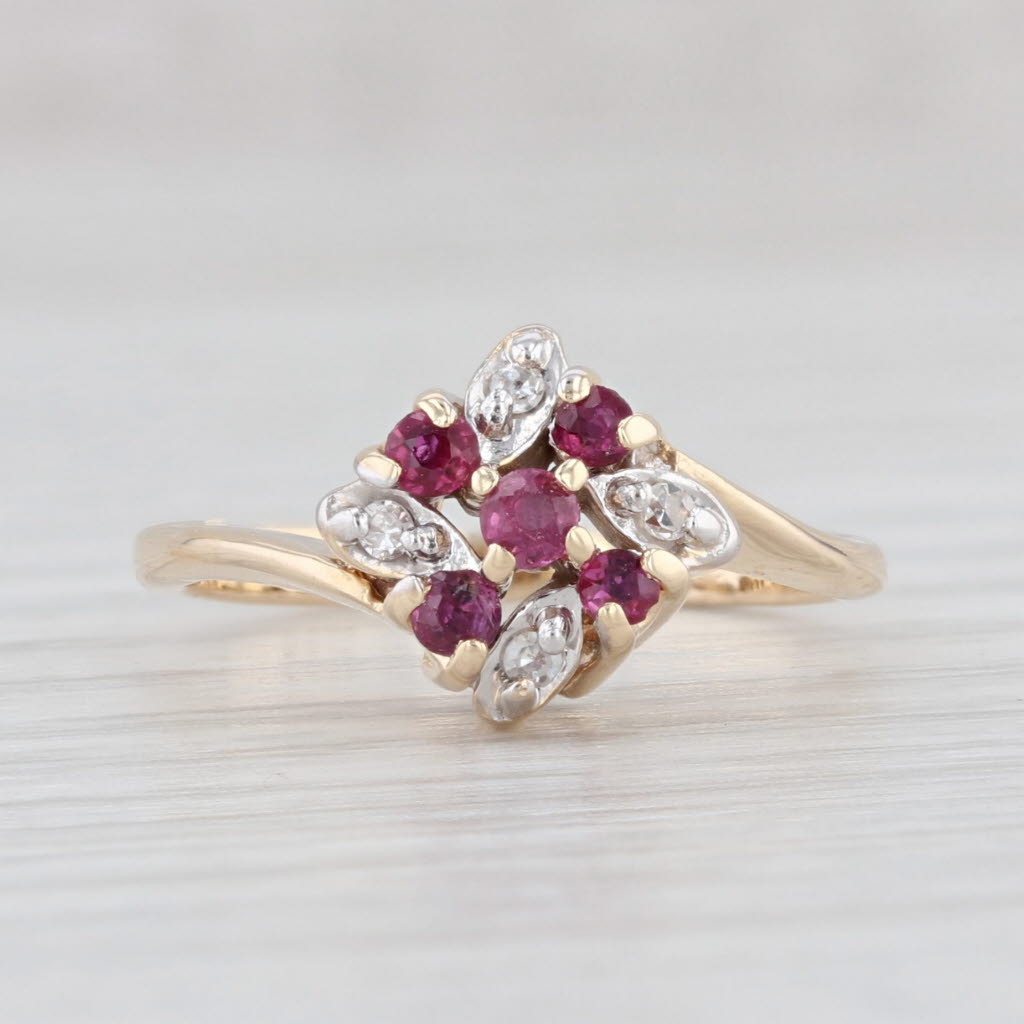 Light Gray 0.21ctw Ruby Diamond Cluster Ring 14k Yellow Gold Size 5