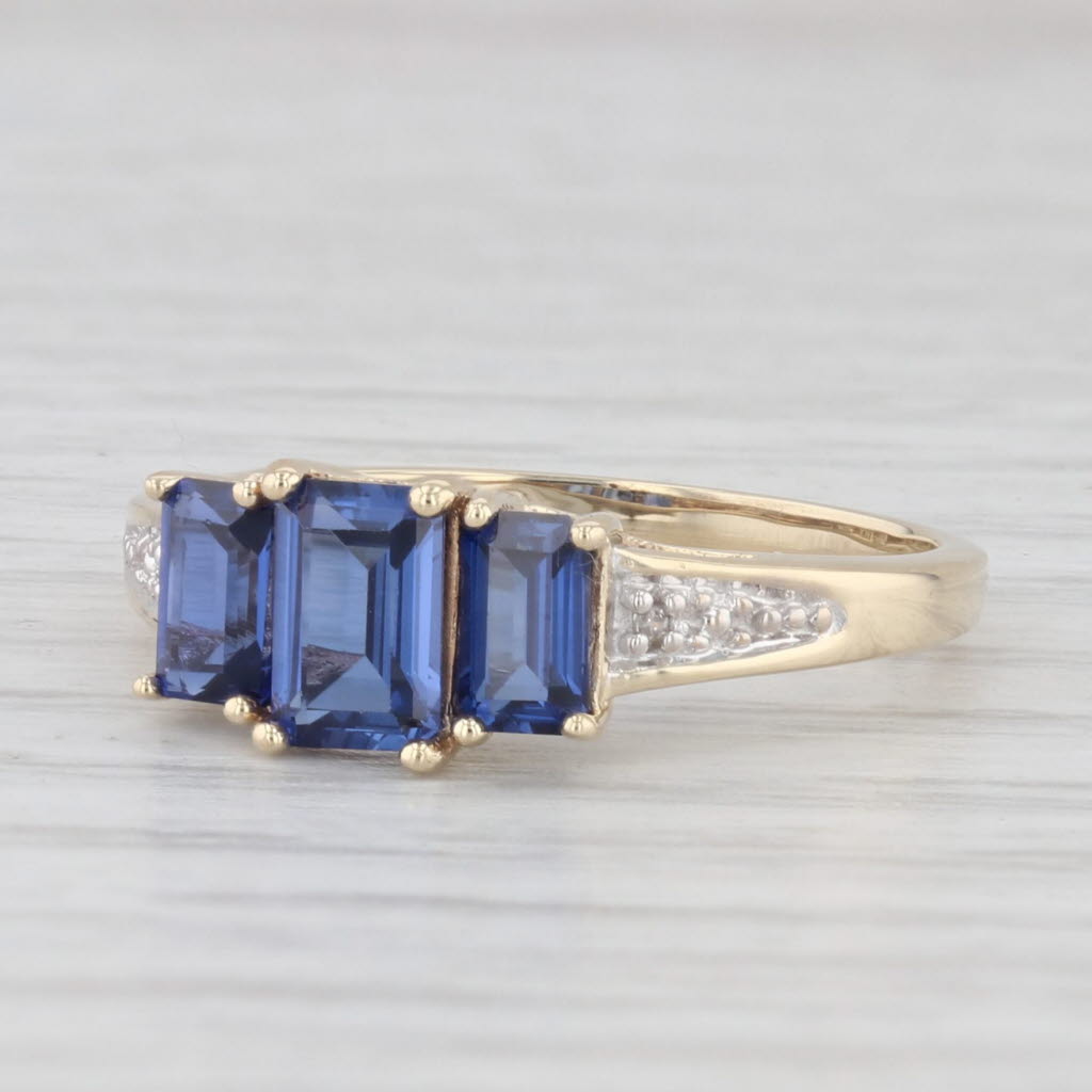 Light Gray 1.38ctw Lab Created Sapphire 3-Stone Ring 10k Yellow Gold Size 6.75 Diamonds