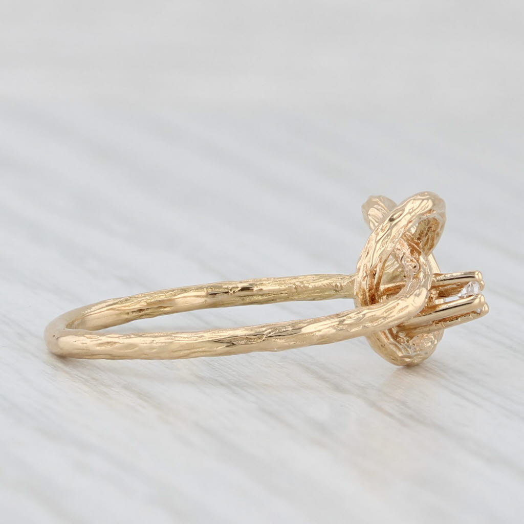 Light Gray Diamond Pretzel Knot Ring 18k Yellow Gold Size 5 Woodgrain Pattern