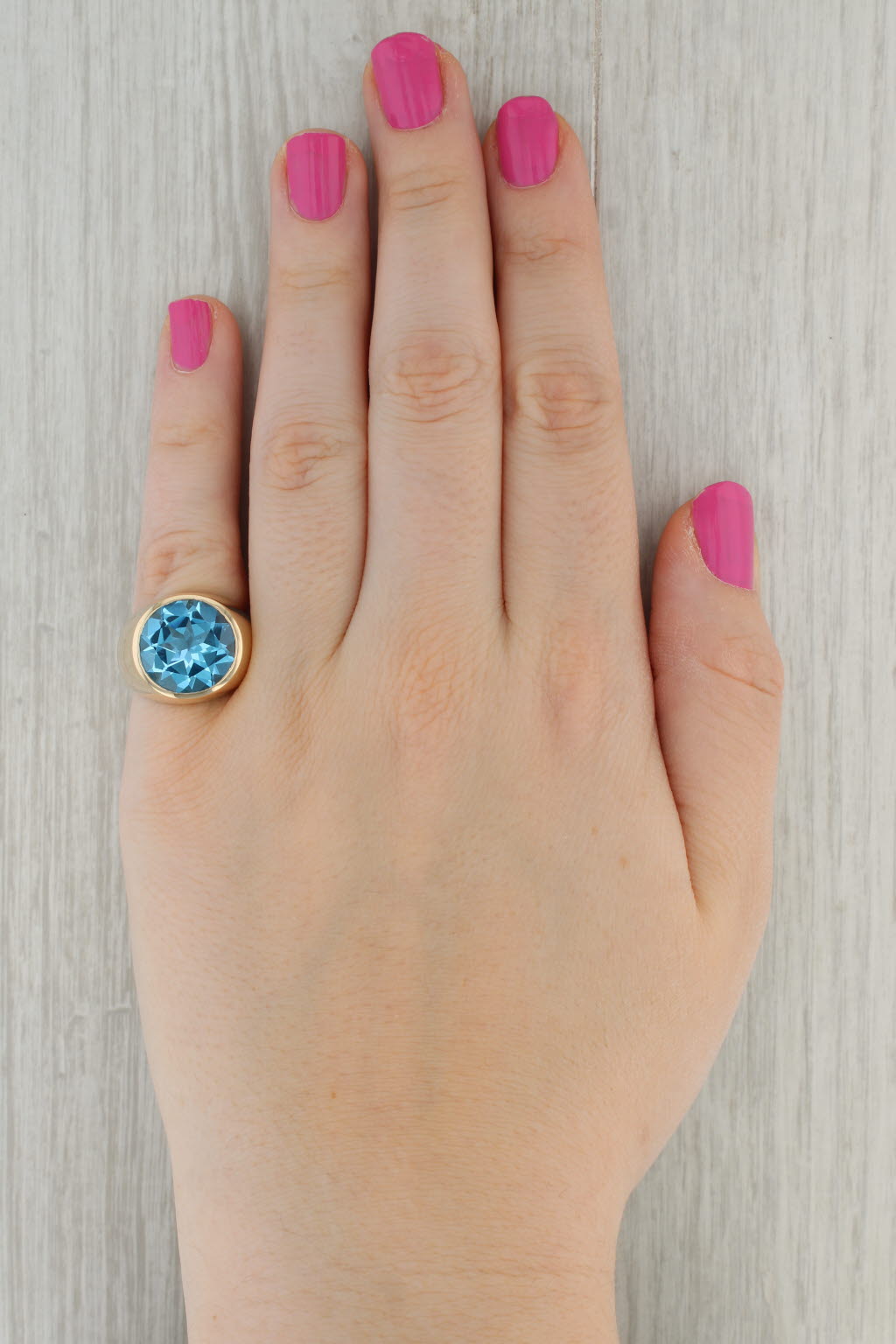 Tan 12.15ct Round Blue Topaz Solitaire Ring 10k Yellow Gold Size 6.25