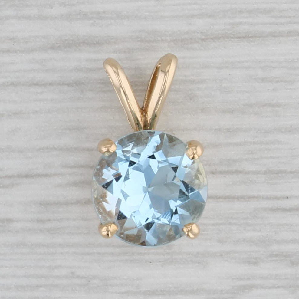 Gray 2.55ct Round Aquamarine Solitaire Pendant 14k Yellow Gold