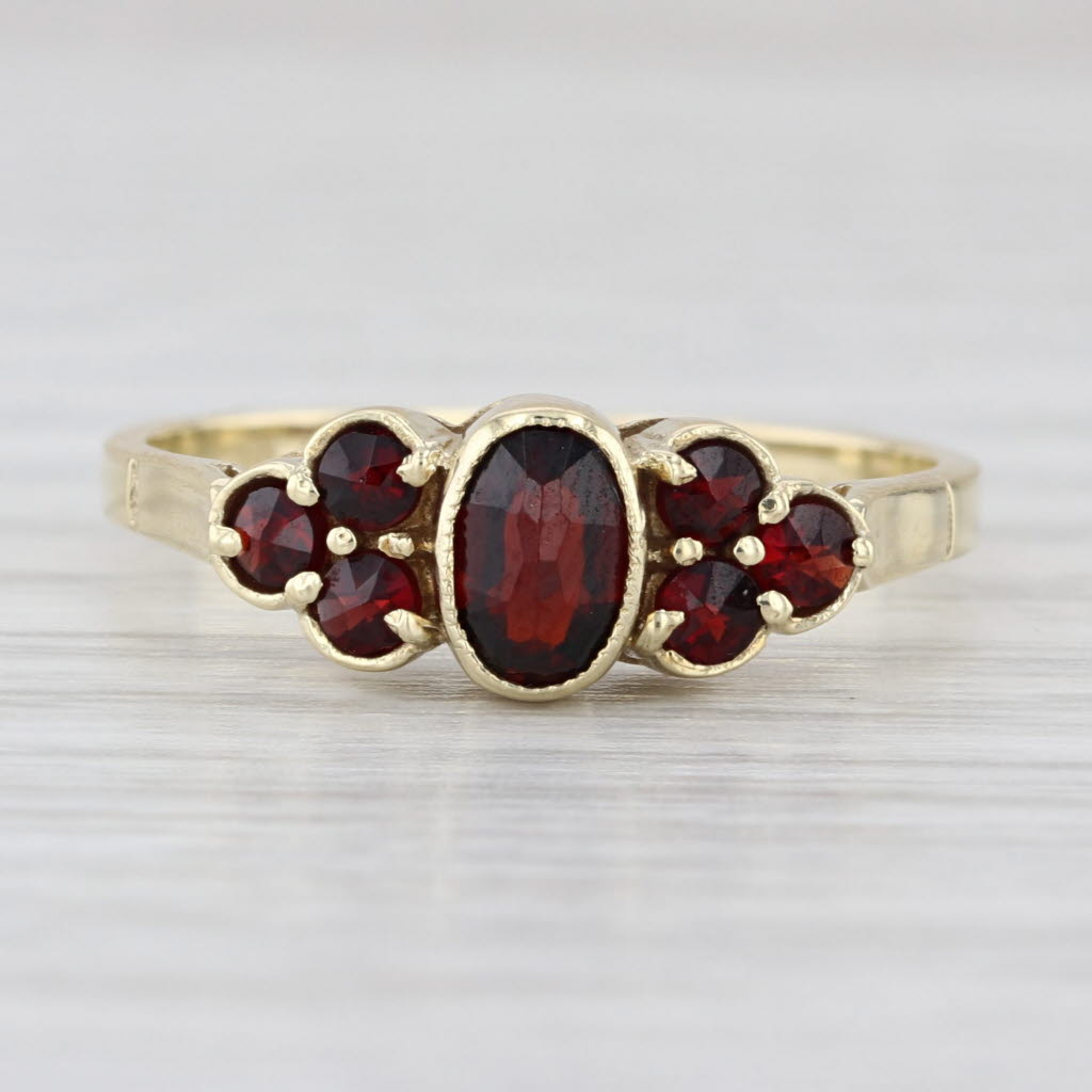 0.87ctw Garnet Ring 14k Yellow Gold Size 7.75